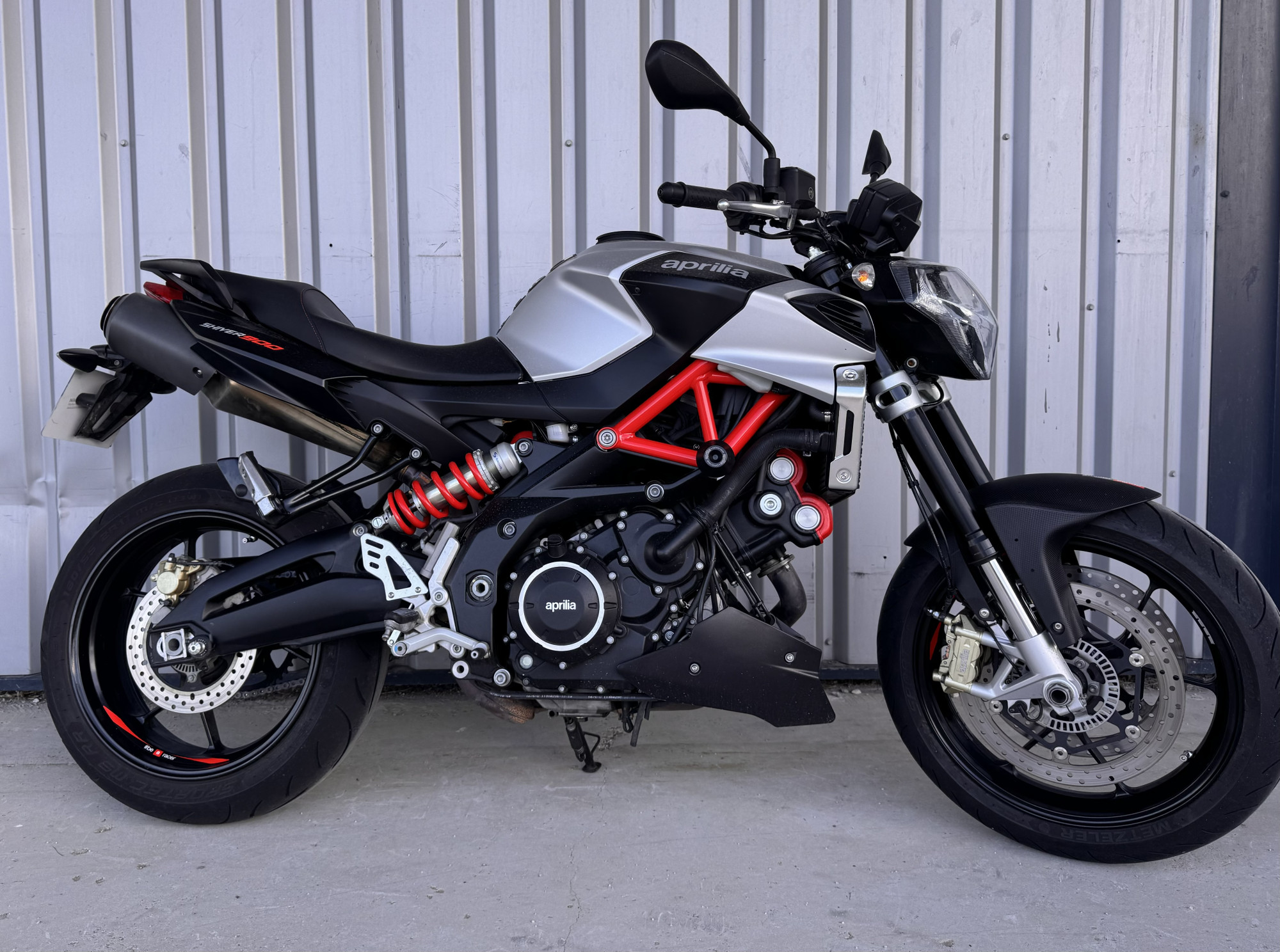 photo de APRILIA SHIVER 900 896 occasion de couleur  en vente à Pontarlier n°2