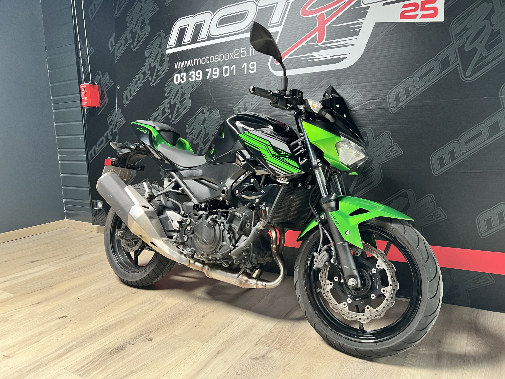 photo de KAWASAKI Z 400 J 400 occasion de couleur  en vente à Franois n°2