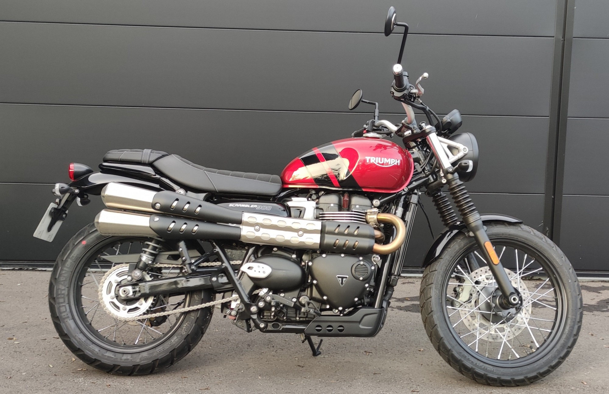 photo de TRIUMPH SCRAMBLER 900 900 occasion de couleur  en vente   Eragny