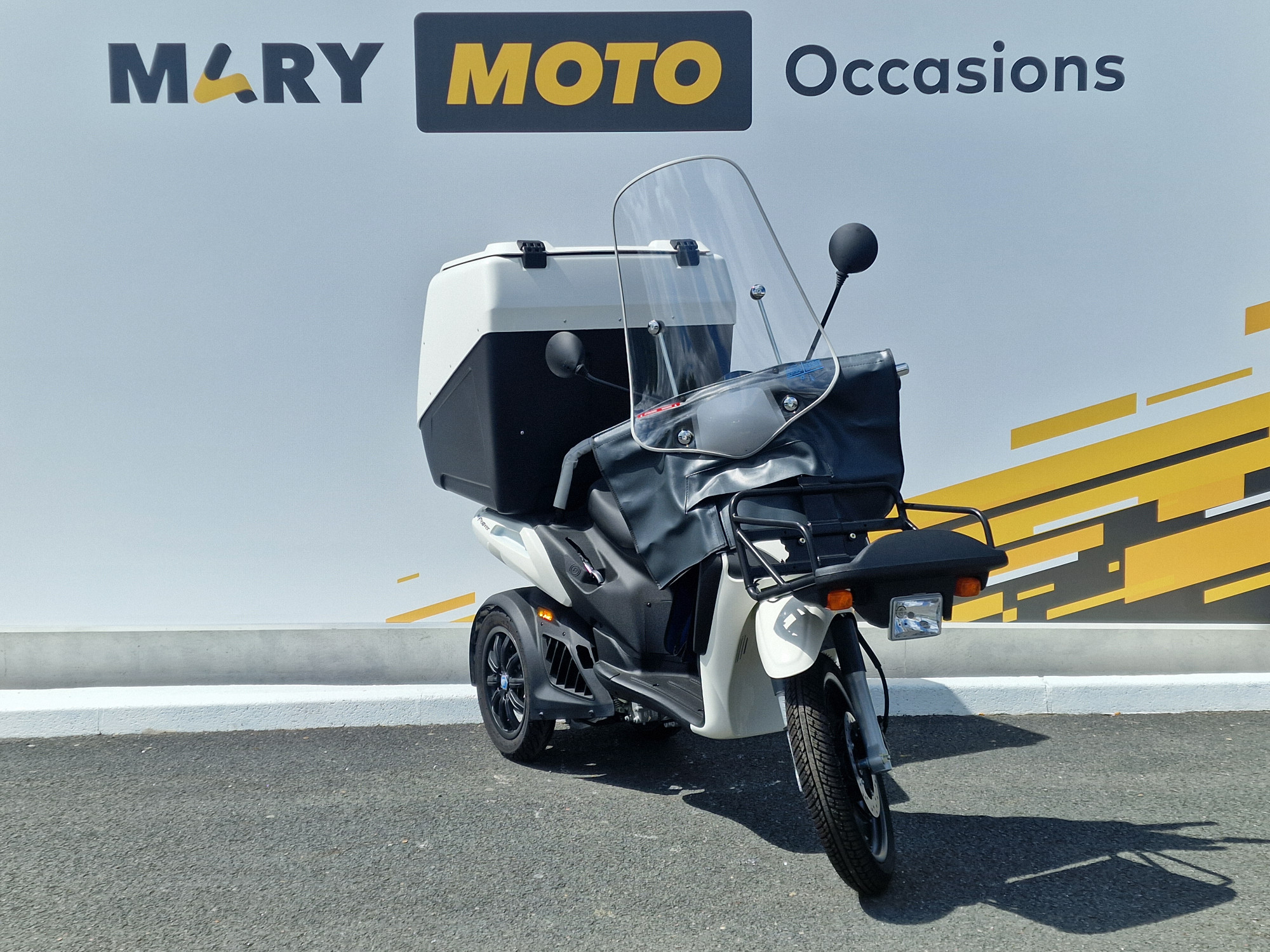 photo de PIAGGIO MYMOOVER 125 occasion de couleur  en vente à Bieville Beuville n°2