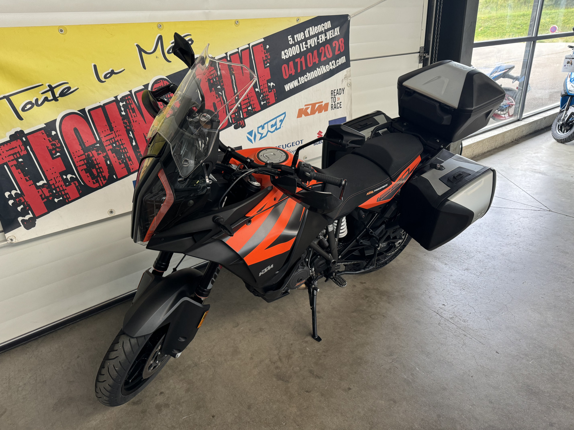 photo de KTM 1290 ADVENTURE S 1290 occasion de couleur  en vente à St Germain Laprade n°3