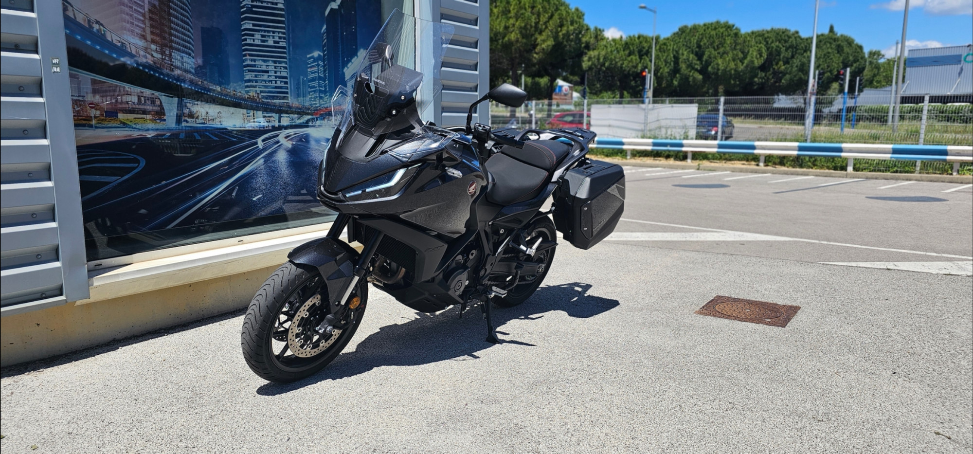 photo de HONDA NT 1100 DCT 1100 occasion de couleur  en vente à Montpellier n°3