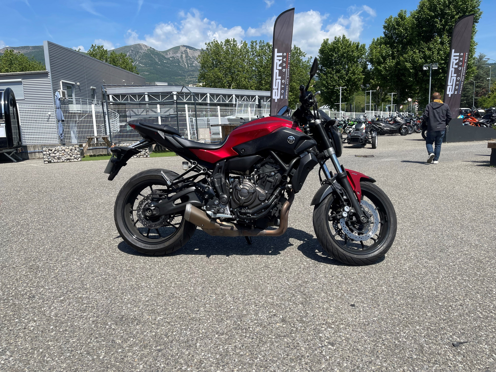 photo de YAMAHA MT-07 689 occasion de couleur  en vente à Gap n°1