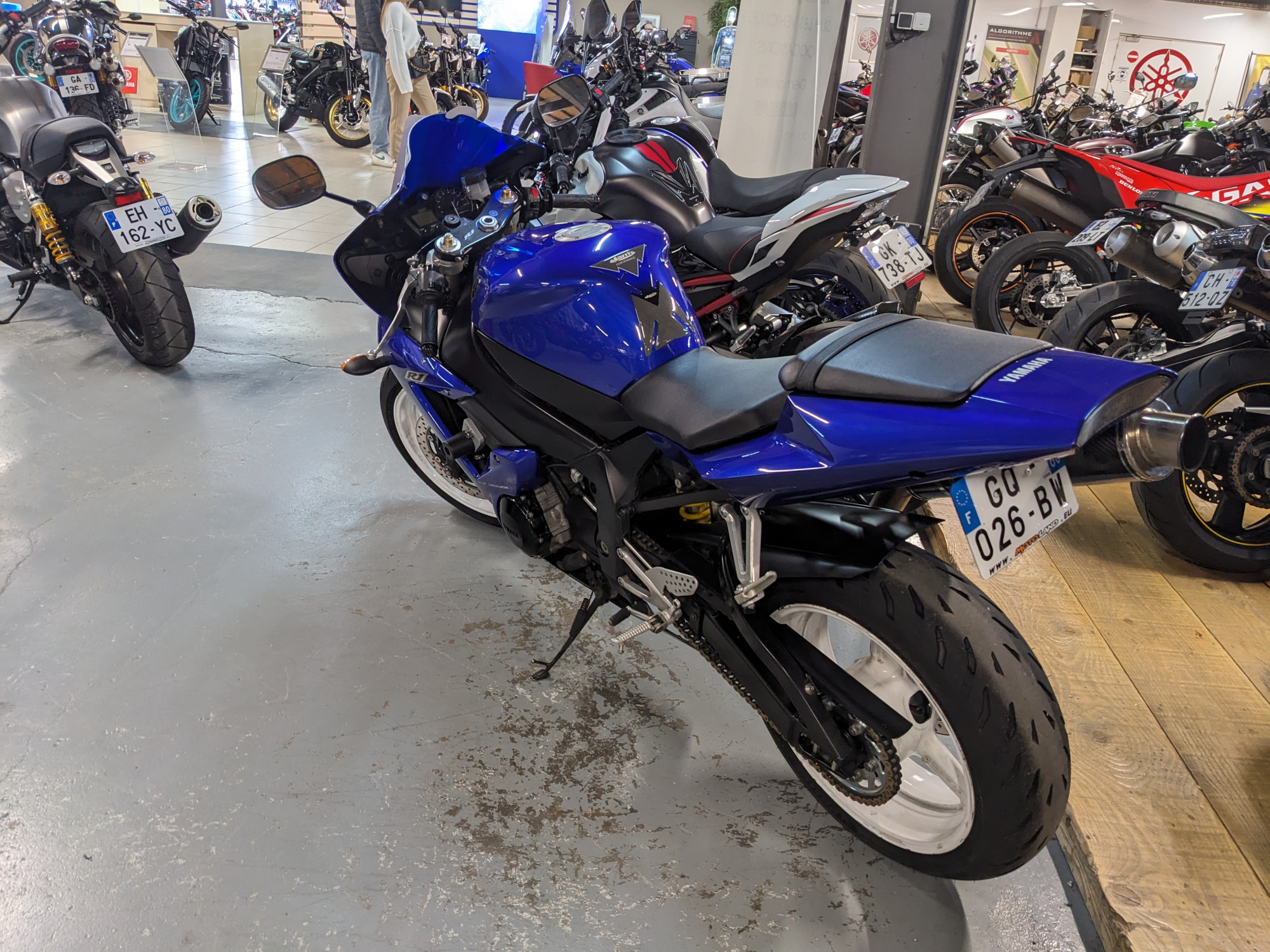 photo de YAMAHA YZF R1 1000 occasion de couleur  en vente à Rivery n°3