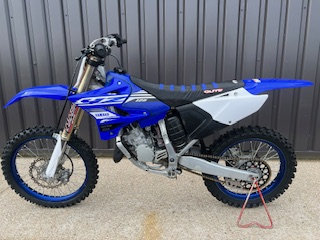 photo de YAMAHA YZ 125 occasion de couleur  en vente à Lavau n°3