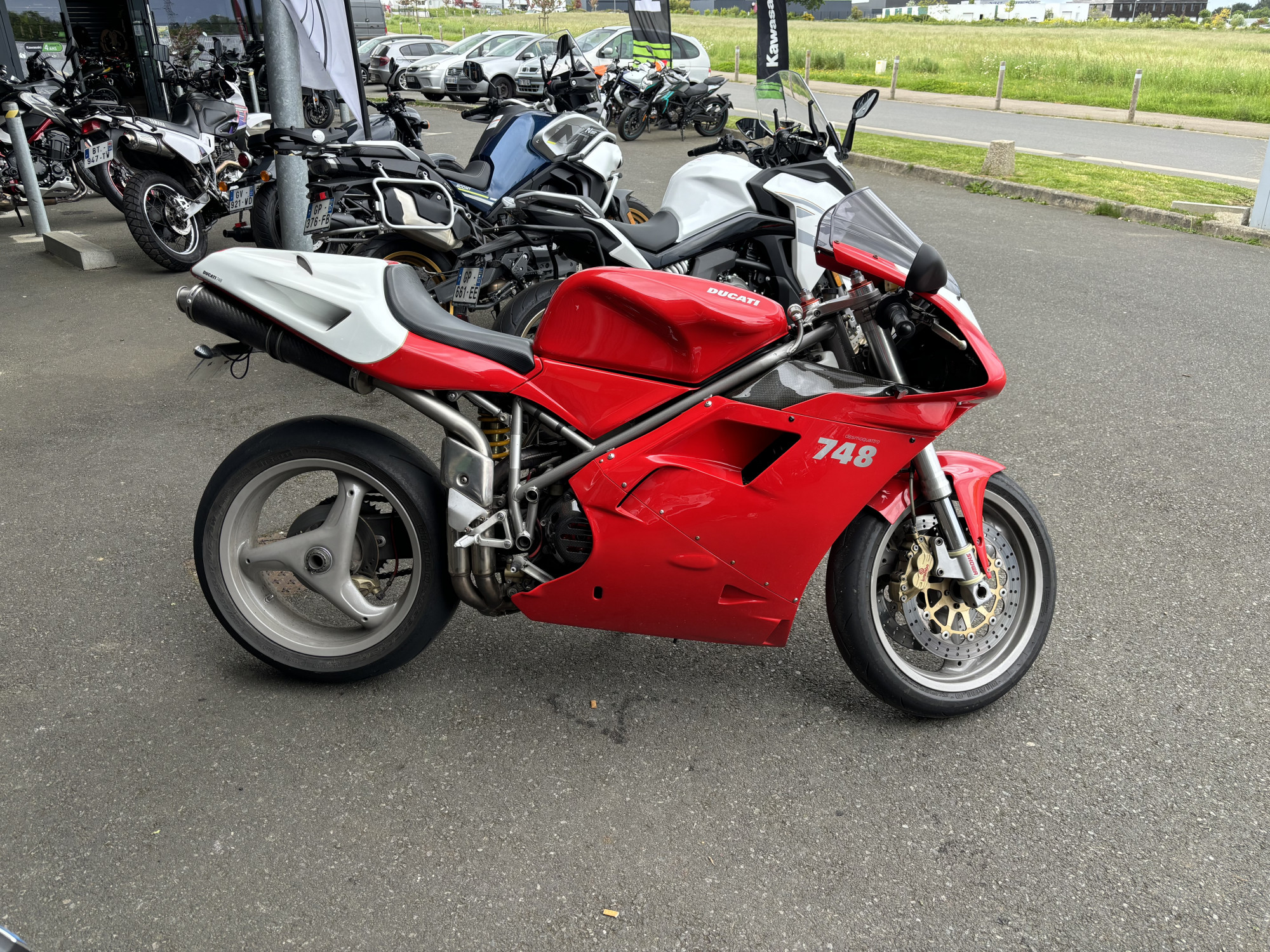 photo de DUCATI 748 B 748 occasion de couleur  en vente   Tregueux