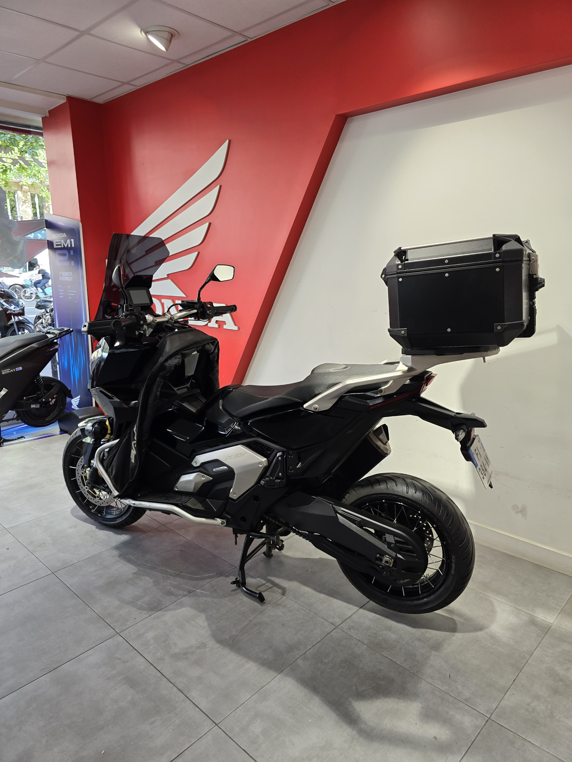 photo de HONDA X-ADV 750 occasion de couleur  en vente   Paris 11