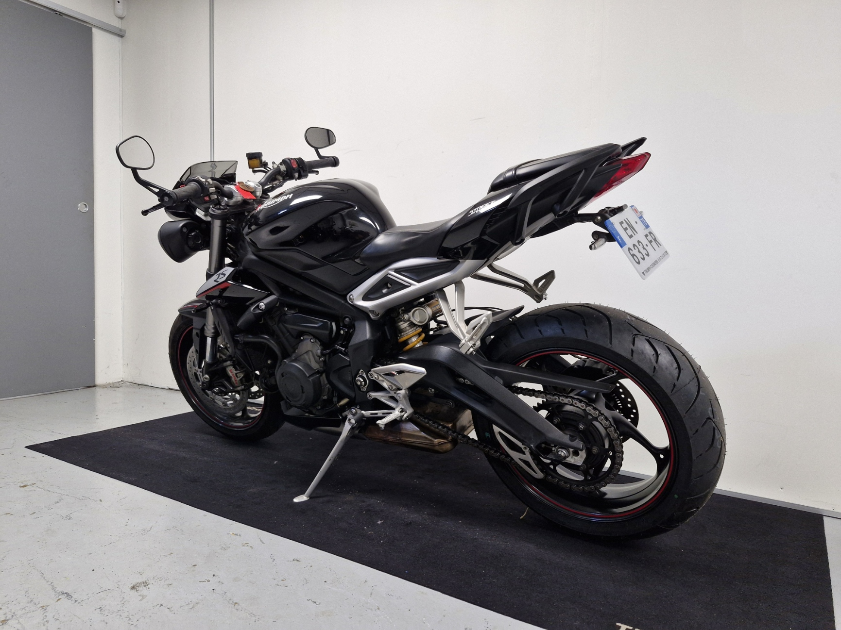 photo de TRIUMPH STREET TRIPLE 765 RS 765 occasion de couleur  en vente à Coignieres n°2