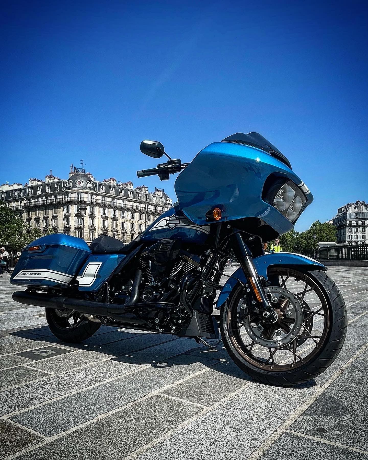 photo de HARLEY DAVIDSON TOURING ROAD GLIDE 1923 ST 1923 occasion de couleur  en vente à Paris 03 n°1