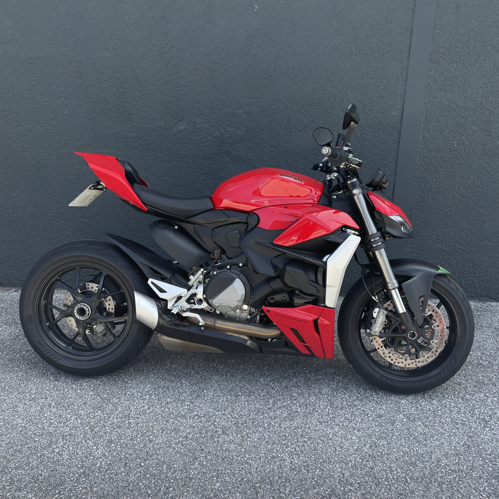 photo de DUCATI STREETFIGHTER V2 955 occasion de couleur  en vente à Perpignan n°1