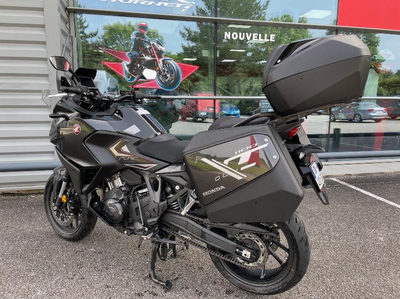 photo de HONDA NT 1100 1100 occasion de couleur  en vente à Feytiat n°1