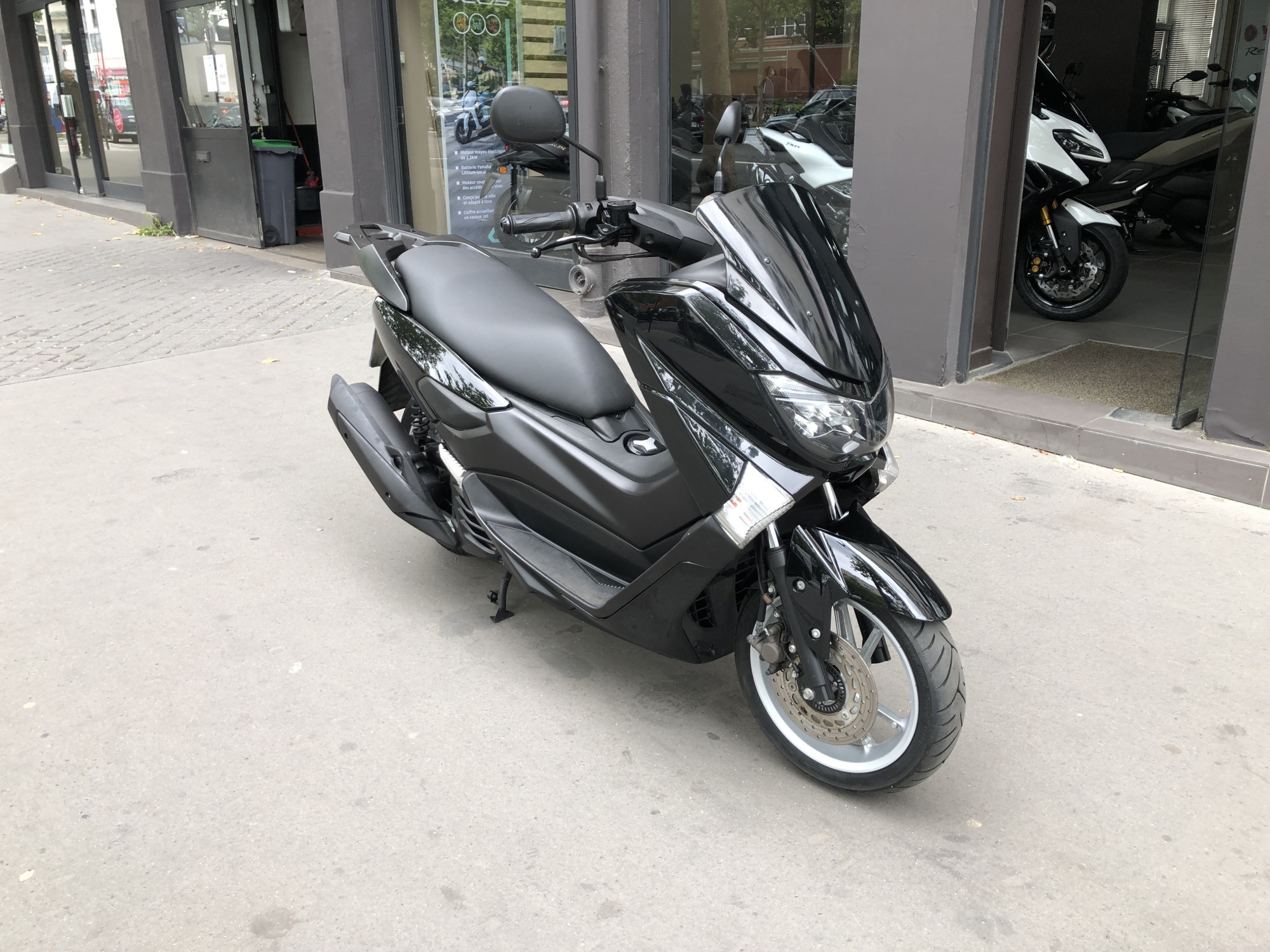 photo de YAMAHA NMAX 125 125 occasion de couleur  en vente à Paris 17 n°2