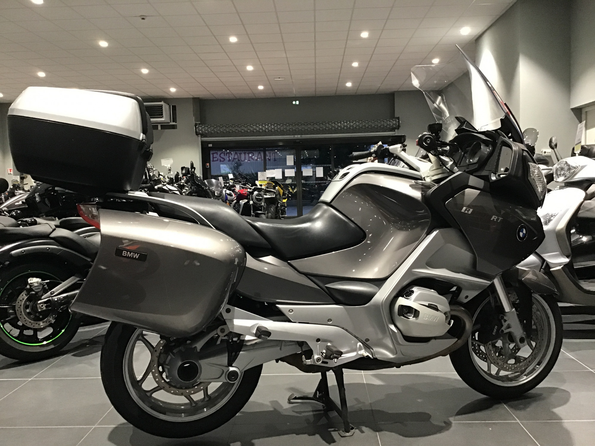 photo de BMW R 1200 1200 occasion de couleur  en vente à Ploeren n°2