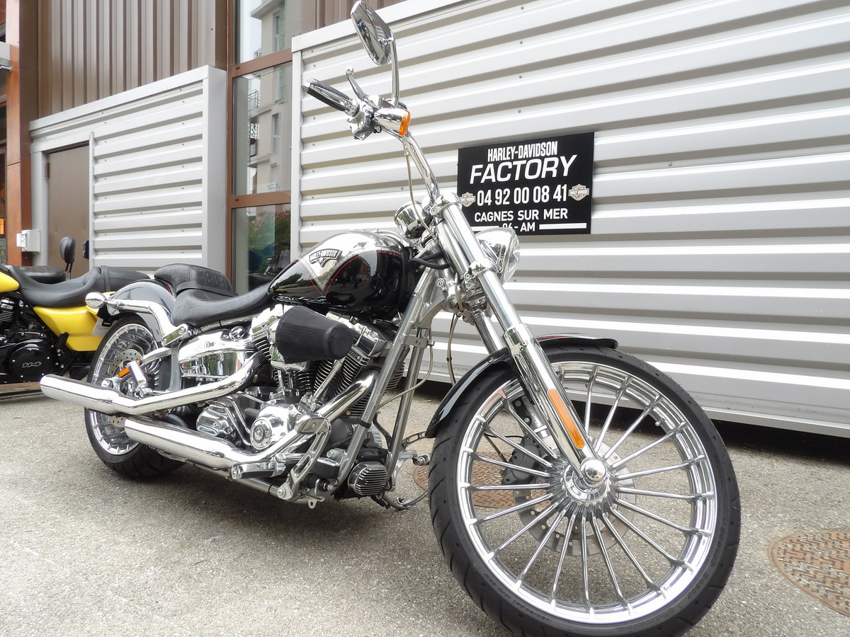 photo de HARLEY DAVIDSON SOFTAIL BREAKOUT 1800 CVO 1800 occasion de couleur  en vente à Cagnes Sur Mer n°2