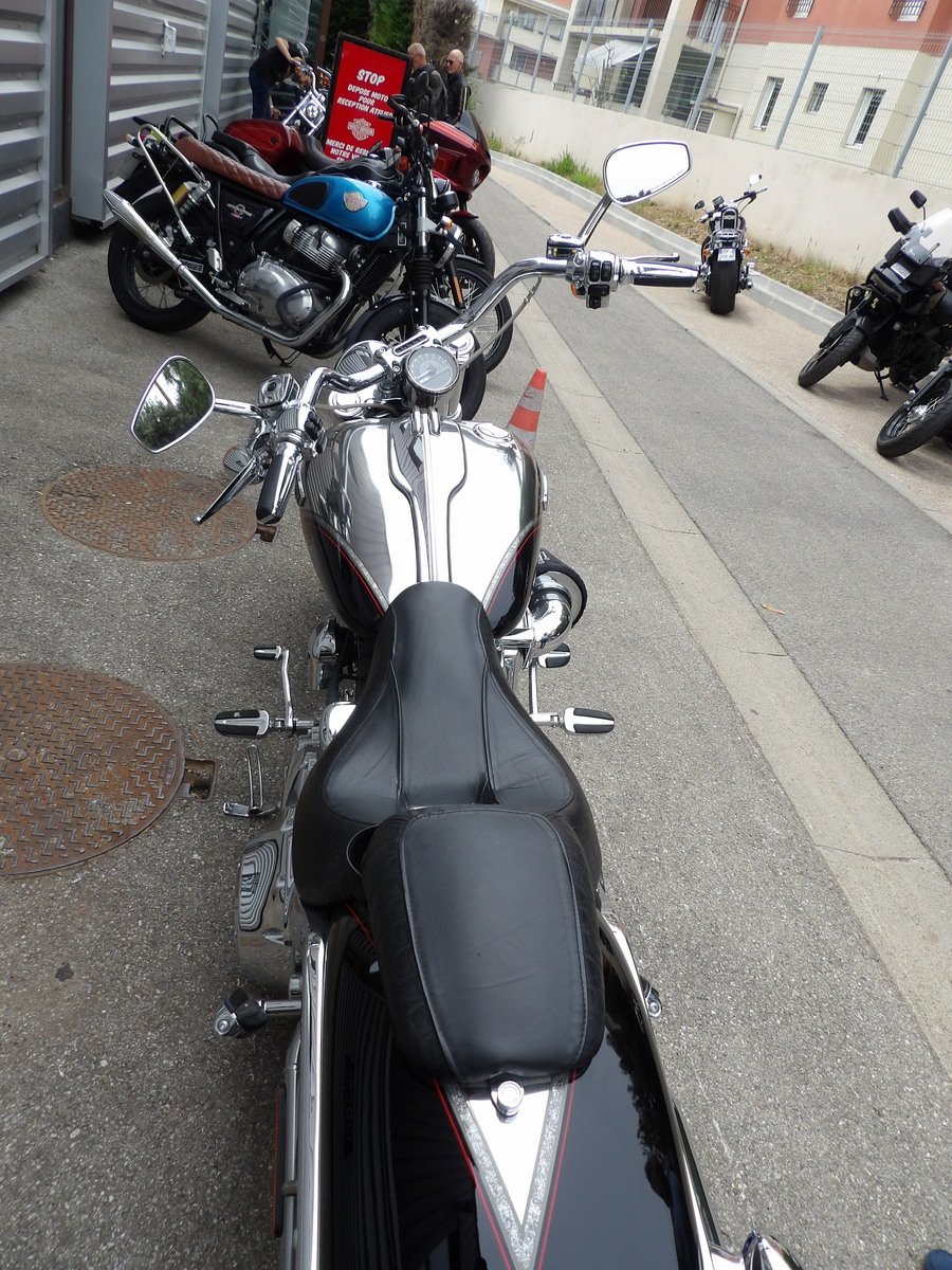 photo de HARLEY DAVIDSON SOFTAIL BREAKOUT 1800 CVO 1800 occasion de couleur  en vente   Cagnes Sur Mer