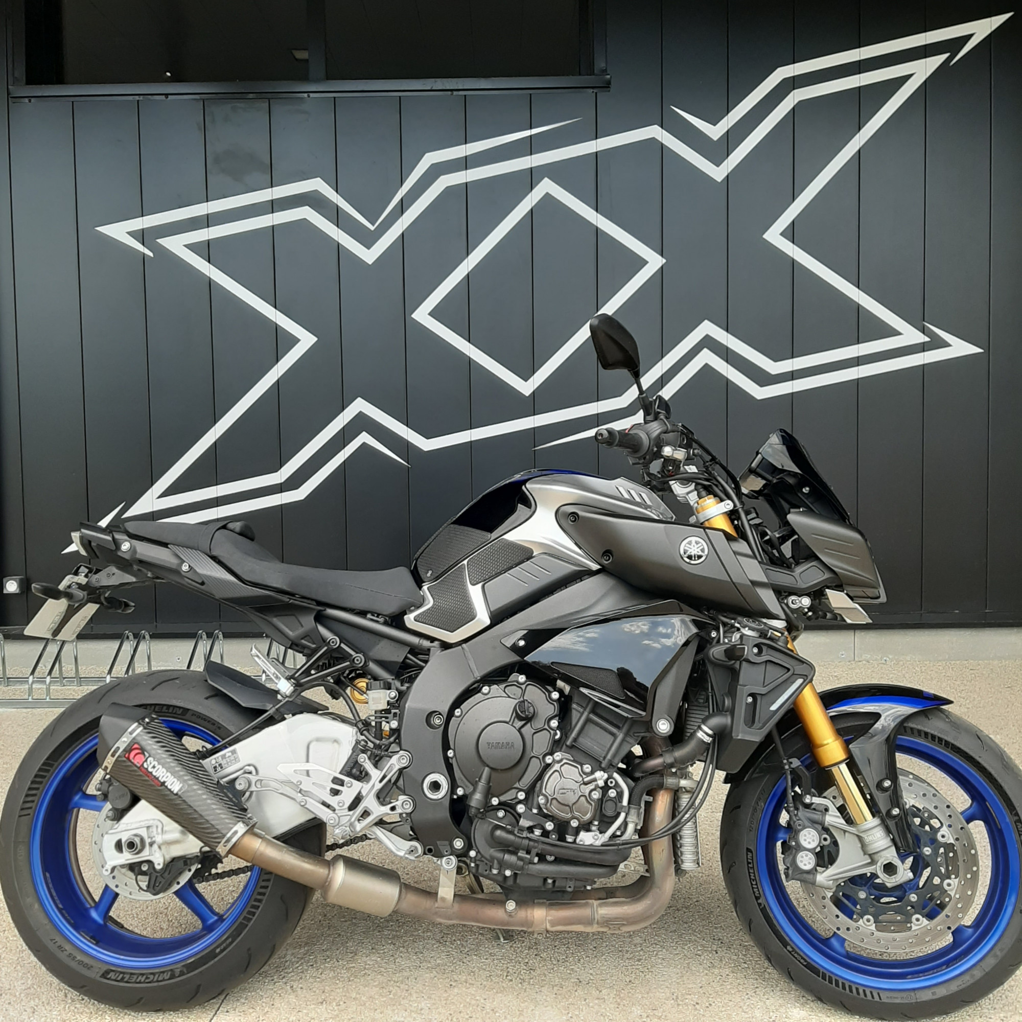 photo de YAMAHA MT-10 SP 1000 occasion de couleur  en vente à Aubenas n°2