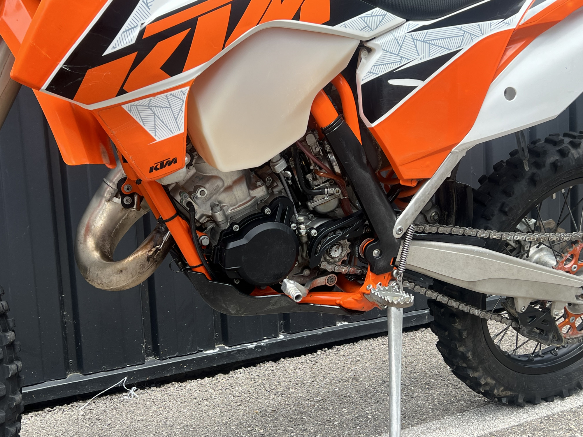 photo de KTM KTM 125 EXC 2016 125 occasion de couleur  en vente à St etienne n°2