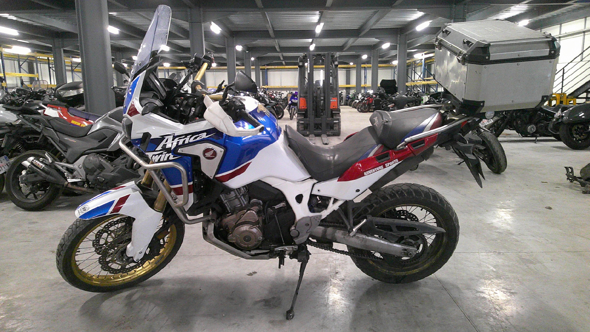 photo de HONDA AFRICA TWIN CRF1000 ADVENTURE SP 1000 occasion de couleur  en vente à Arles n°2