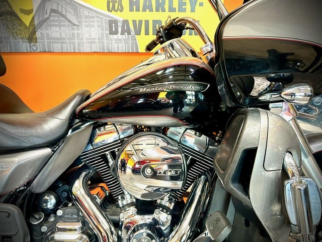 photo de HARLEY DAVIDSON TOURING ROAD GLIDE 1700 ULTRA 1700 occasion de couleur  en vente   Perpignan