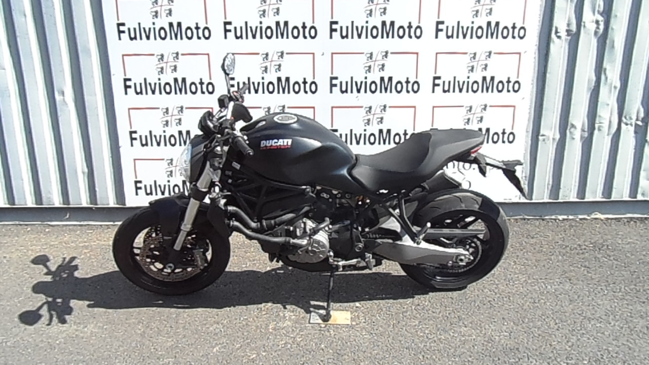 photo de DUCATI MONSTER 821 821 occasion de couleur  en vente à Arles n°2