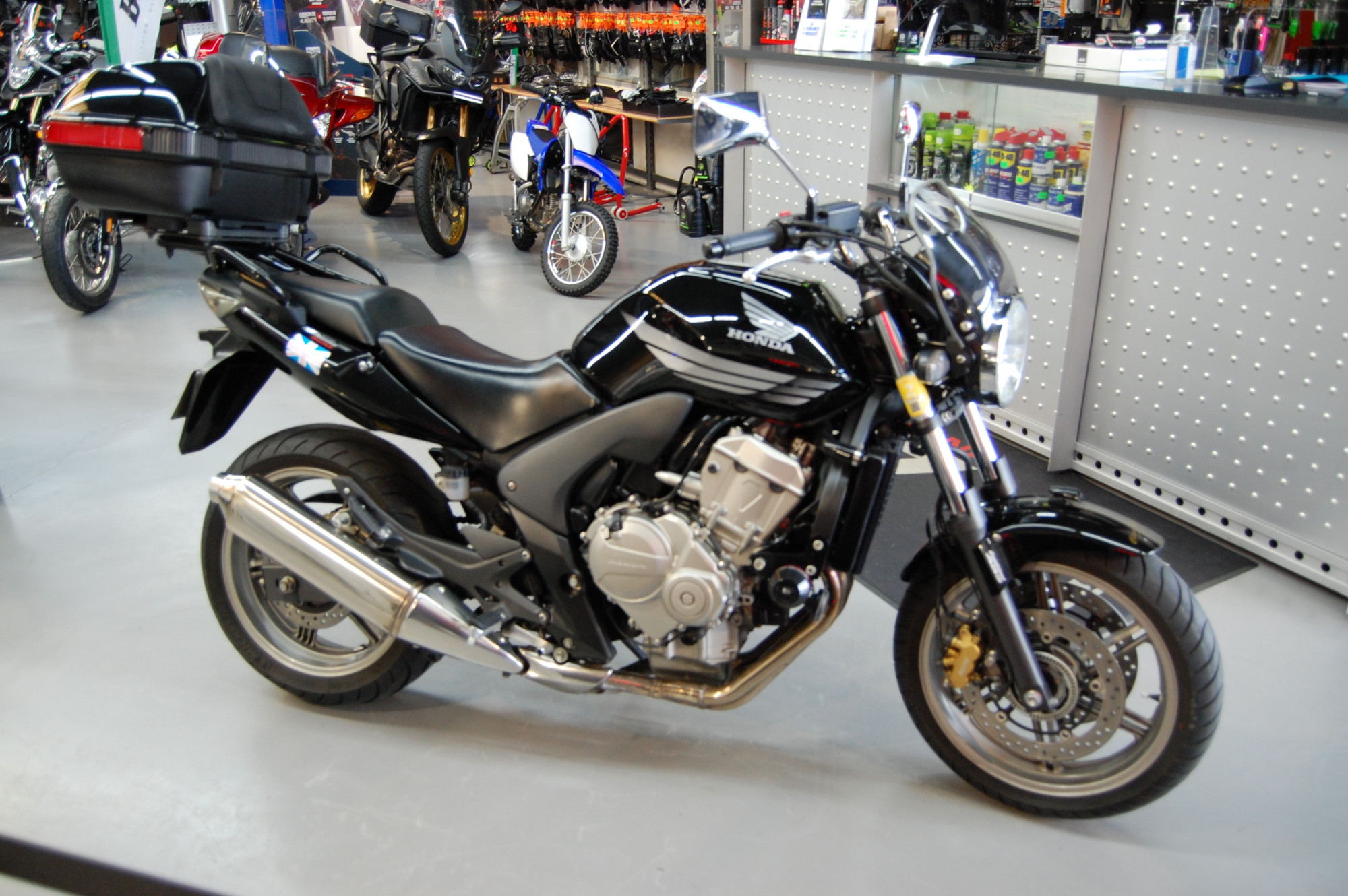 photo de HONDA CBF 600 occasion de couleur  en vente   Compiegne