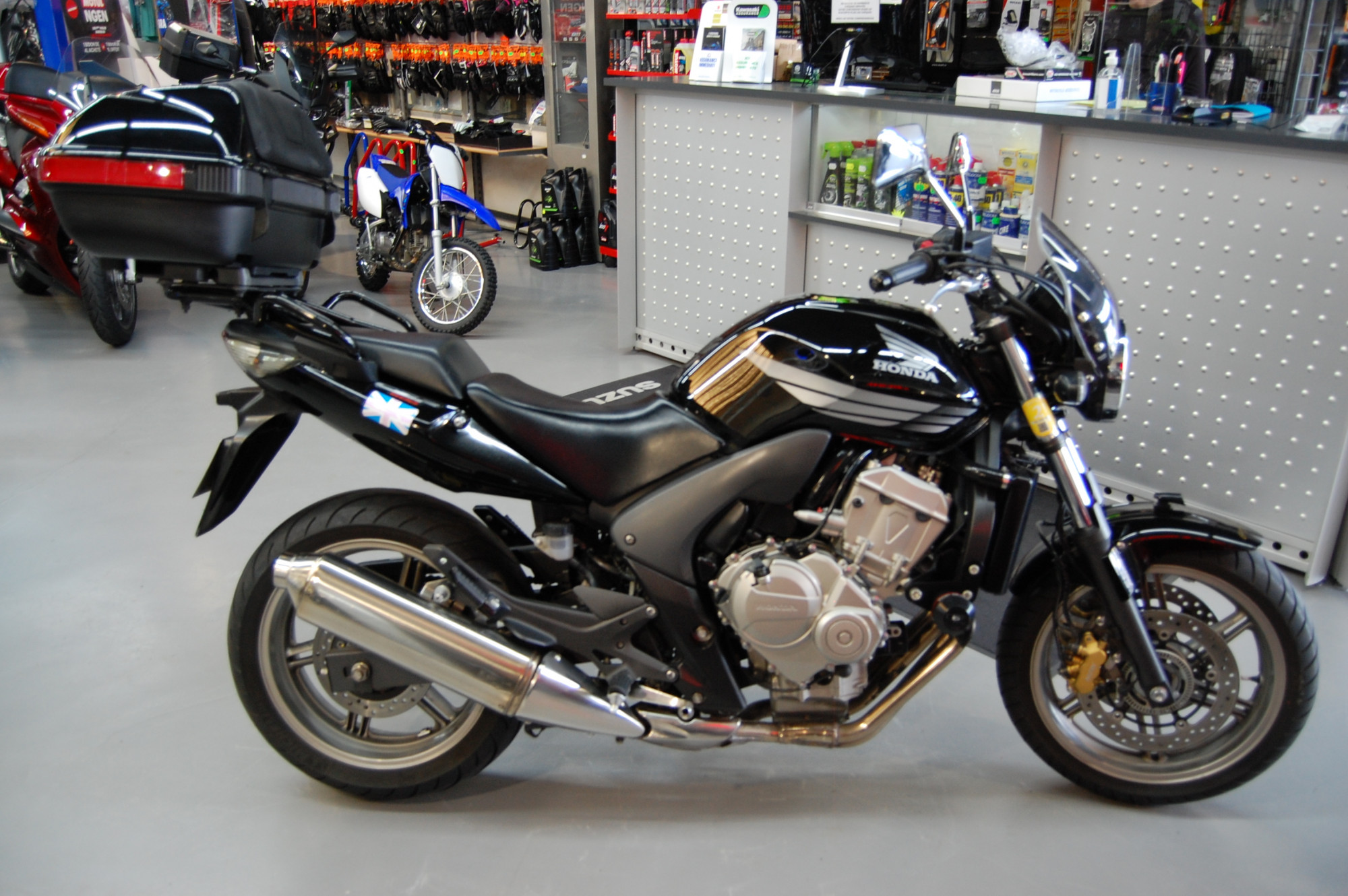 photo de HONDA CBF 600 occasion de couleur  en vente à Compiegne n°2