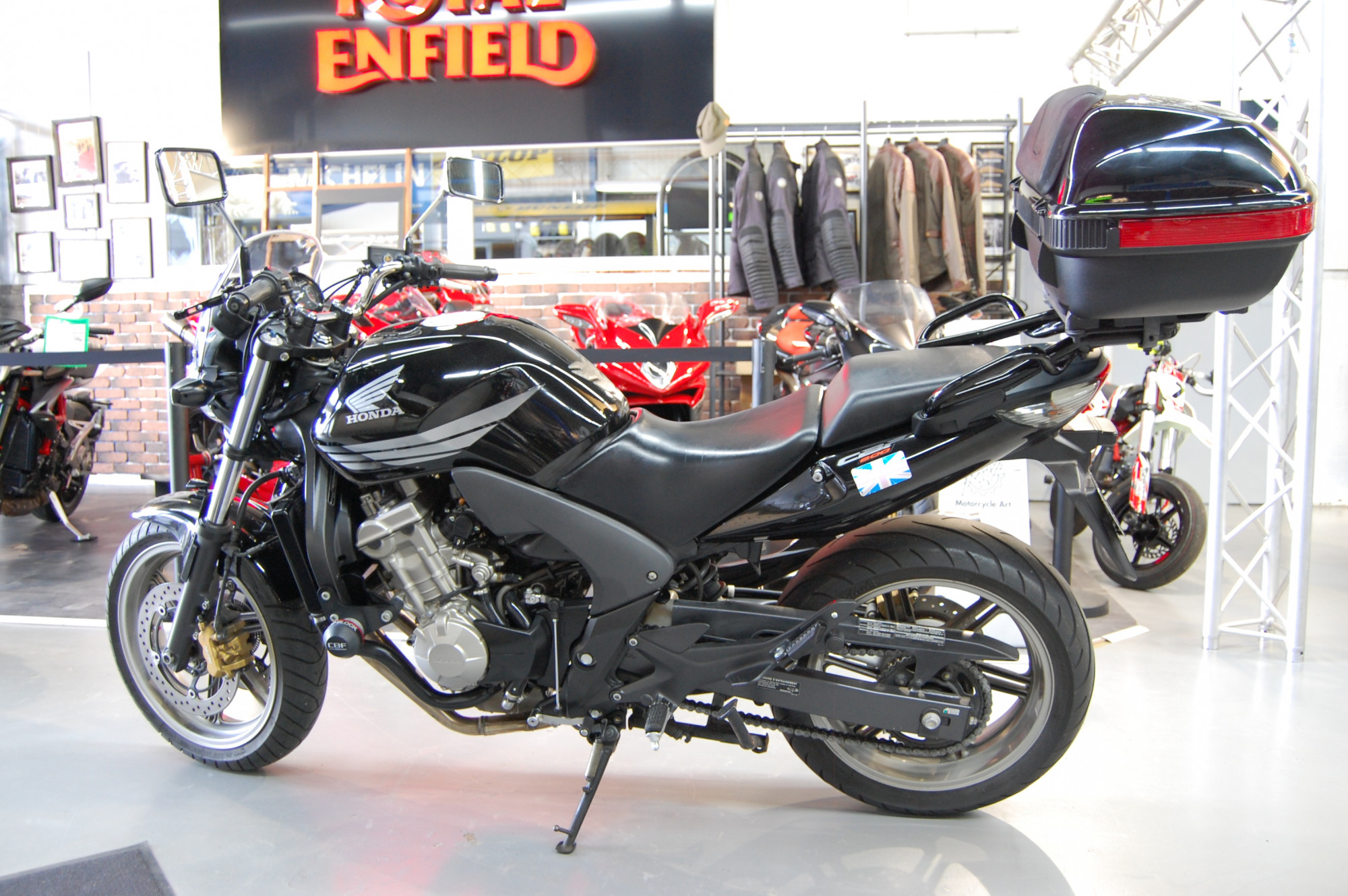 photo de HONDA CBF 600 occasion de couleur  en vente à Compiegne n°3