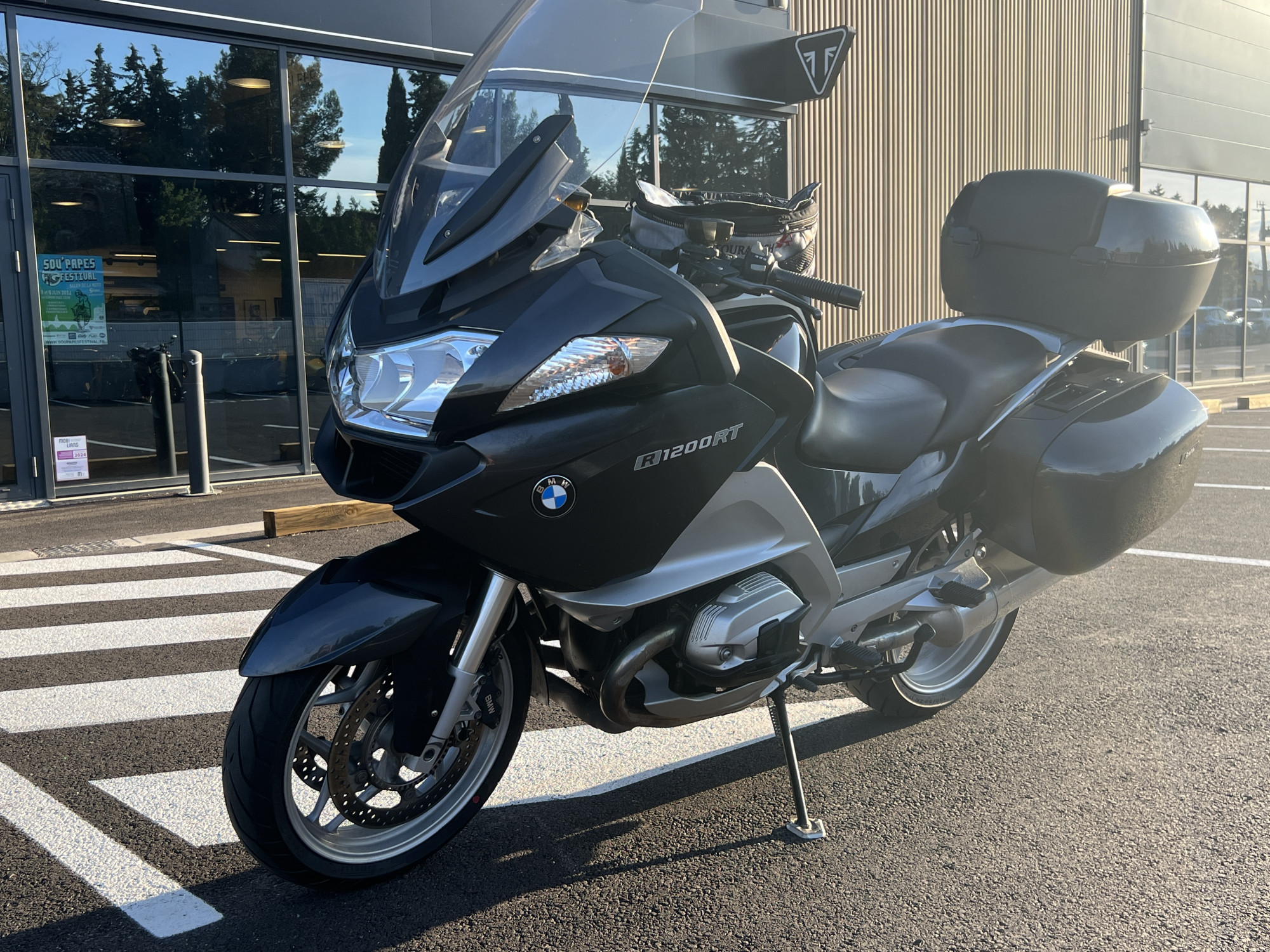 photo de BMW R 1200 1200 occasion de couleur  en vente à Sorgues n°2