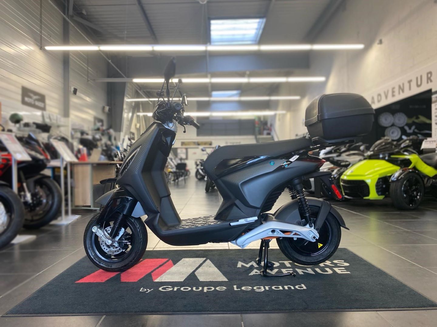 photo de PIAGGIO 1 ELECTRIQUE 50 occasion de couleur  en vente à Le Mans n°2