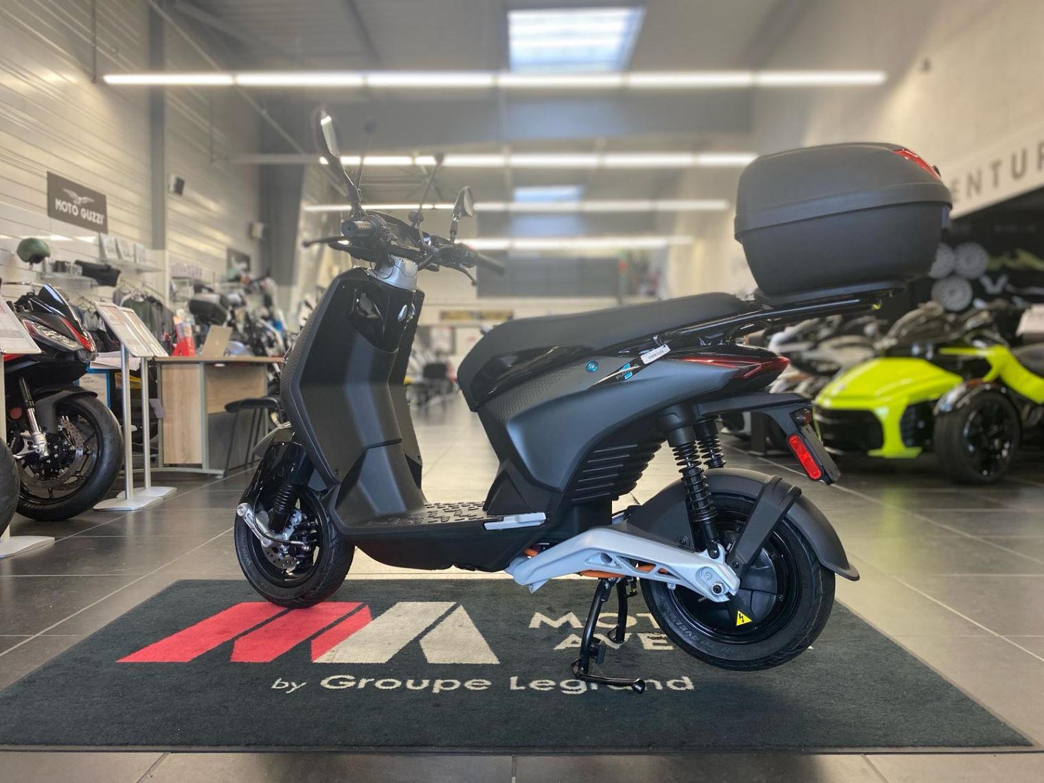 photo de PIAGGIO 1 ELECTRIQUE 50 occasion de couleur  en vente à Le Mans n°3