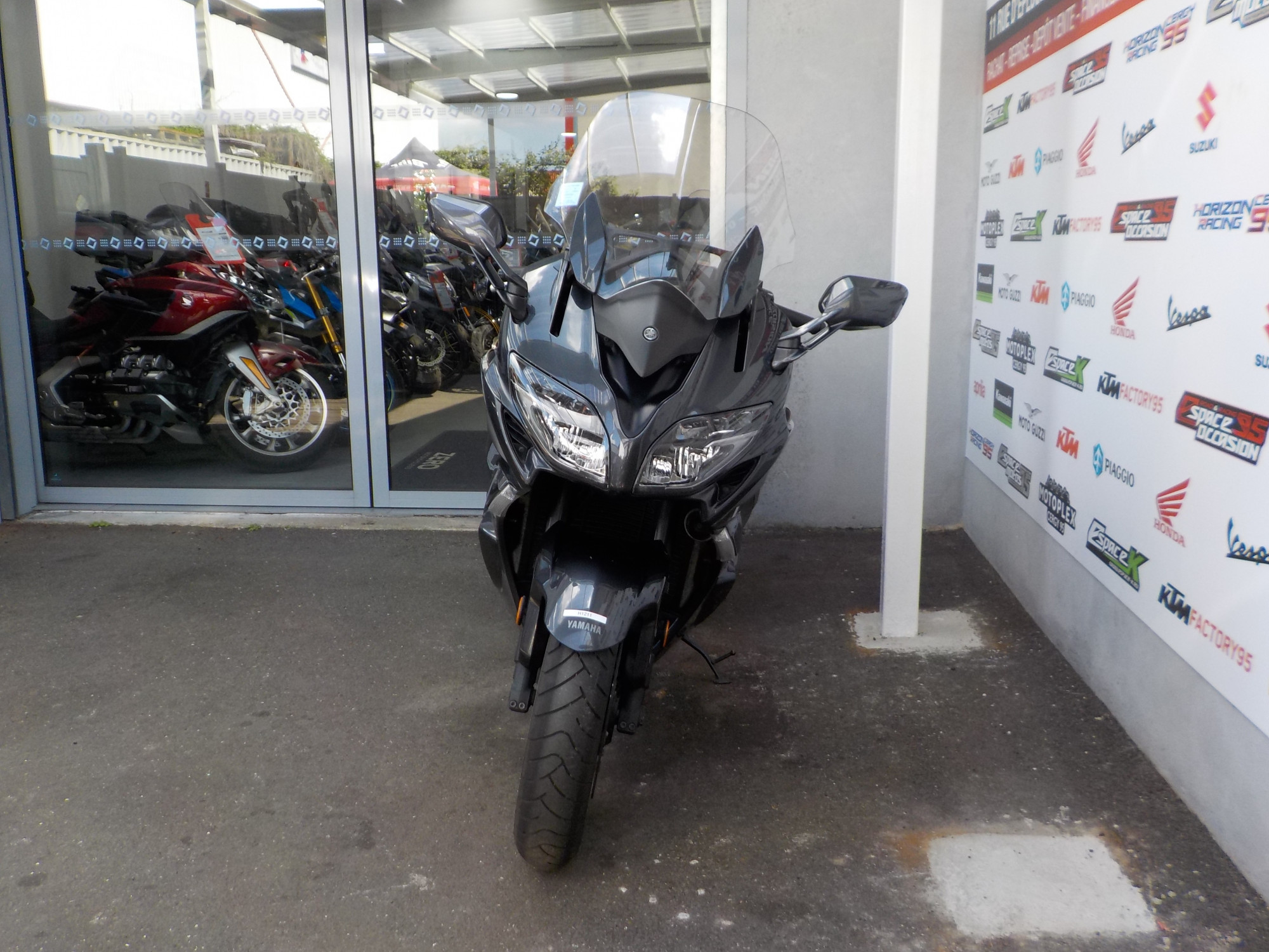 photo de YAMAHA FJR 1300 AS 1300 occasion de couleur  en vente à St Ouen L Aumone n°3