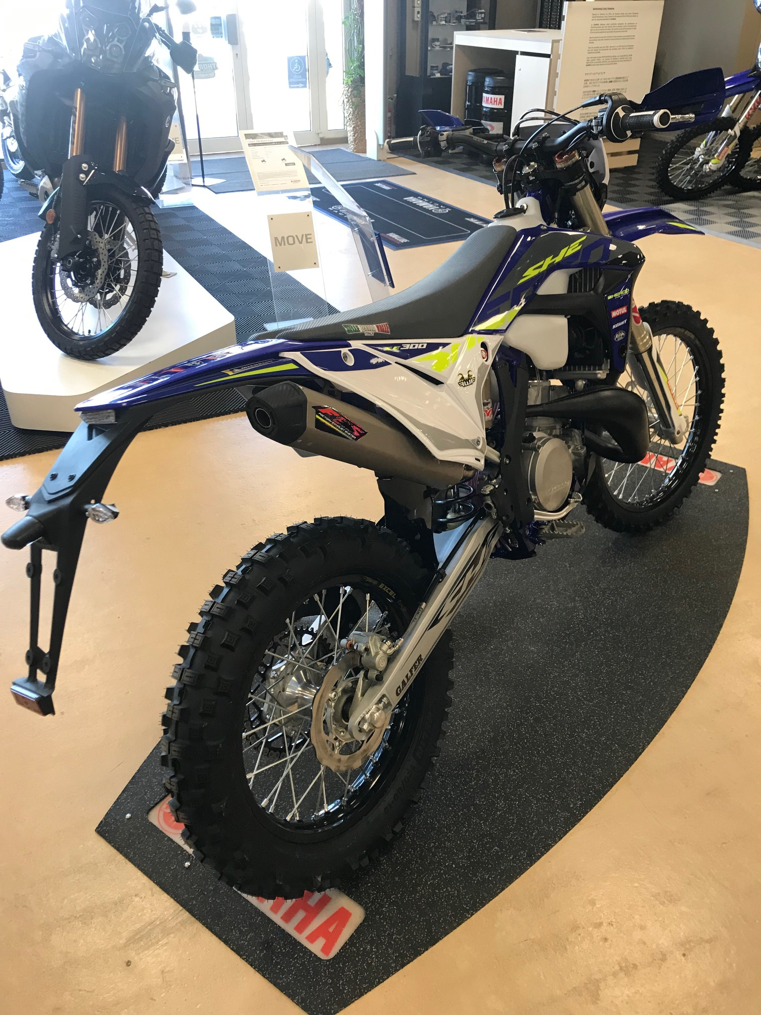 photo de SHERCO SE 300 FACTORY 2T HOMO 300 occasion de couleur  en vente   Evreux