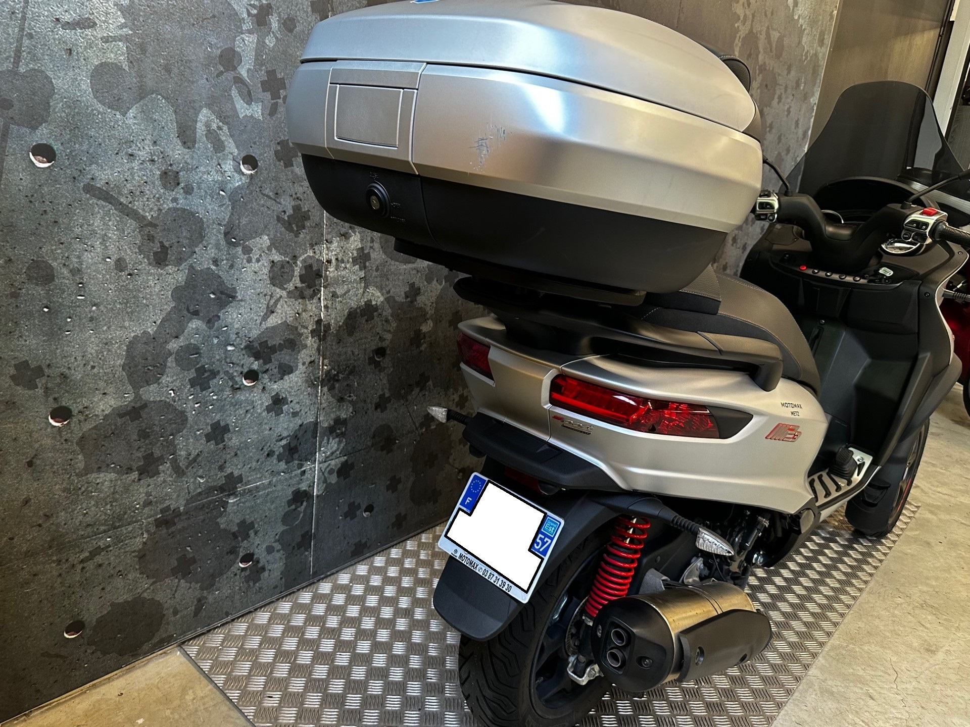 photo de PIAGGIO MP3 500 HPE SPORT ADVANCED ABS A 500 occasion de couleur  en vente à Woippy n°3