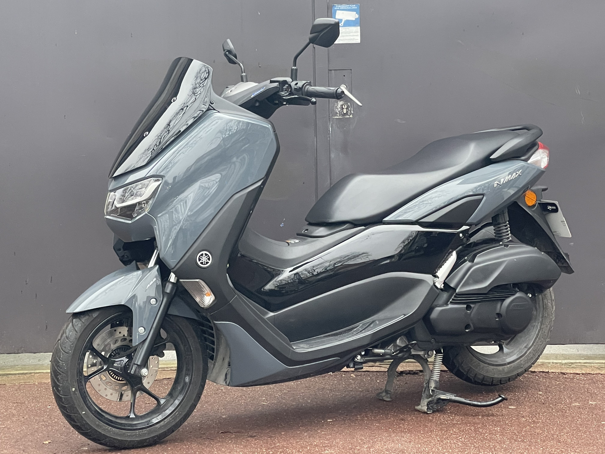 photo de YAMAHA NMAX 125 125 occasion de couleur  en vente à Creteil n°2