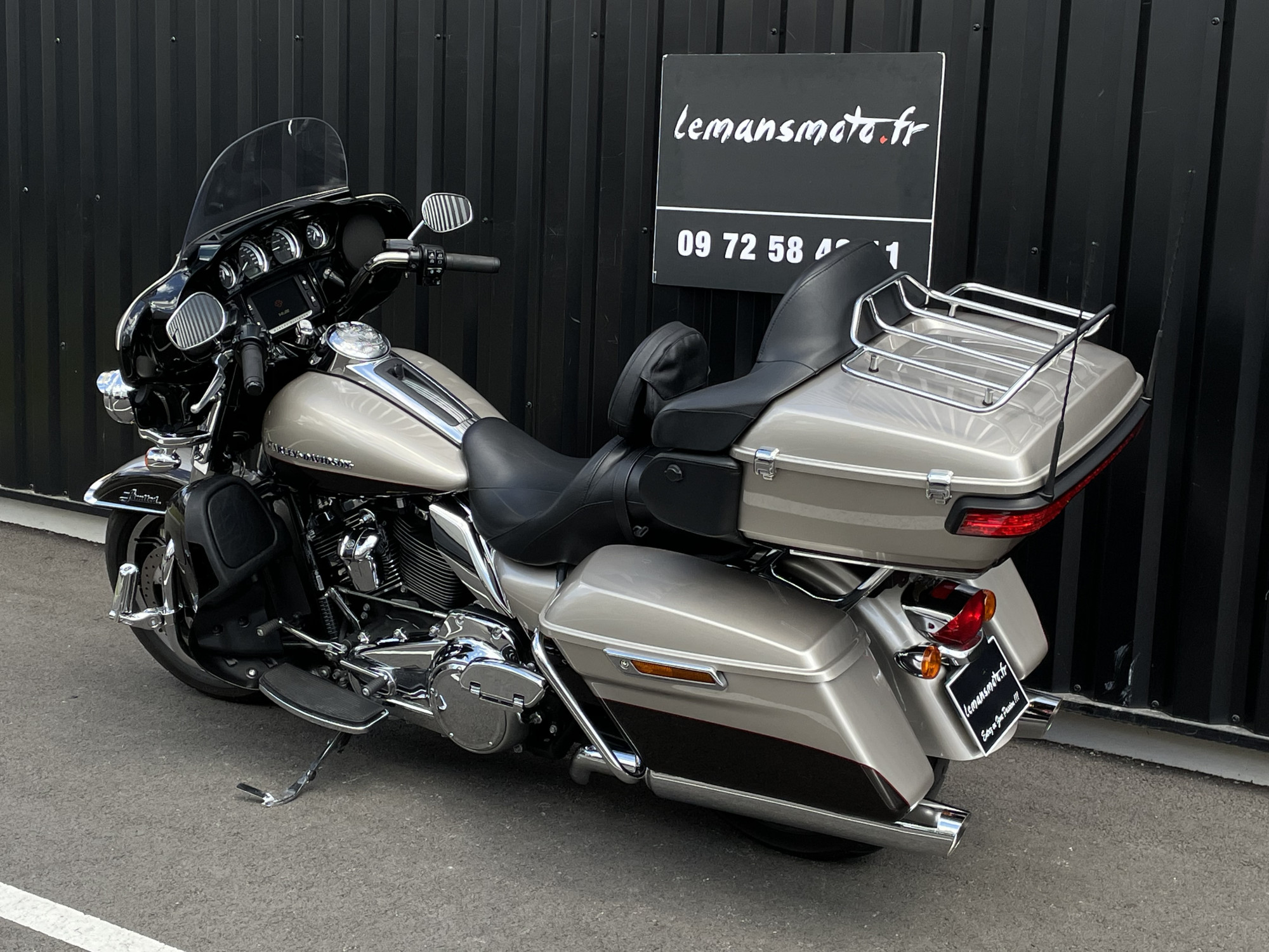 photo de HARLEY DAVIDSON TOURING FLHTK ULTRA LIMITED 1745 1745 occasion de couleur  en vente à Ruaudin n°3