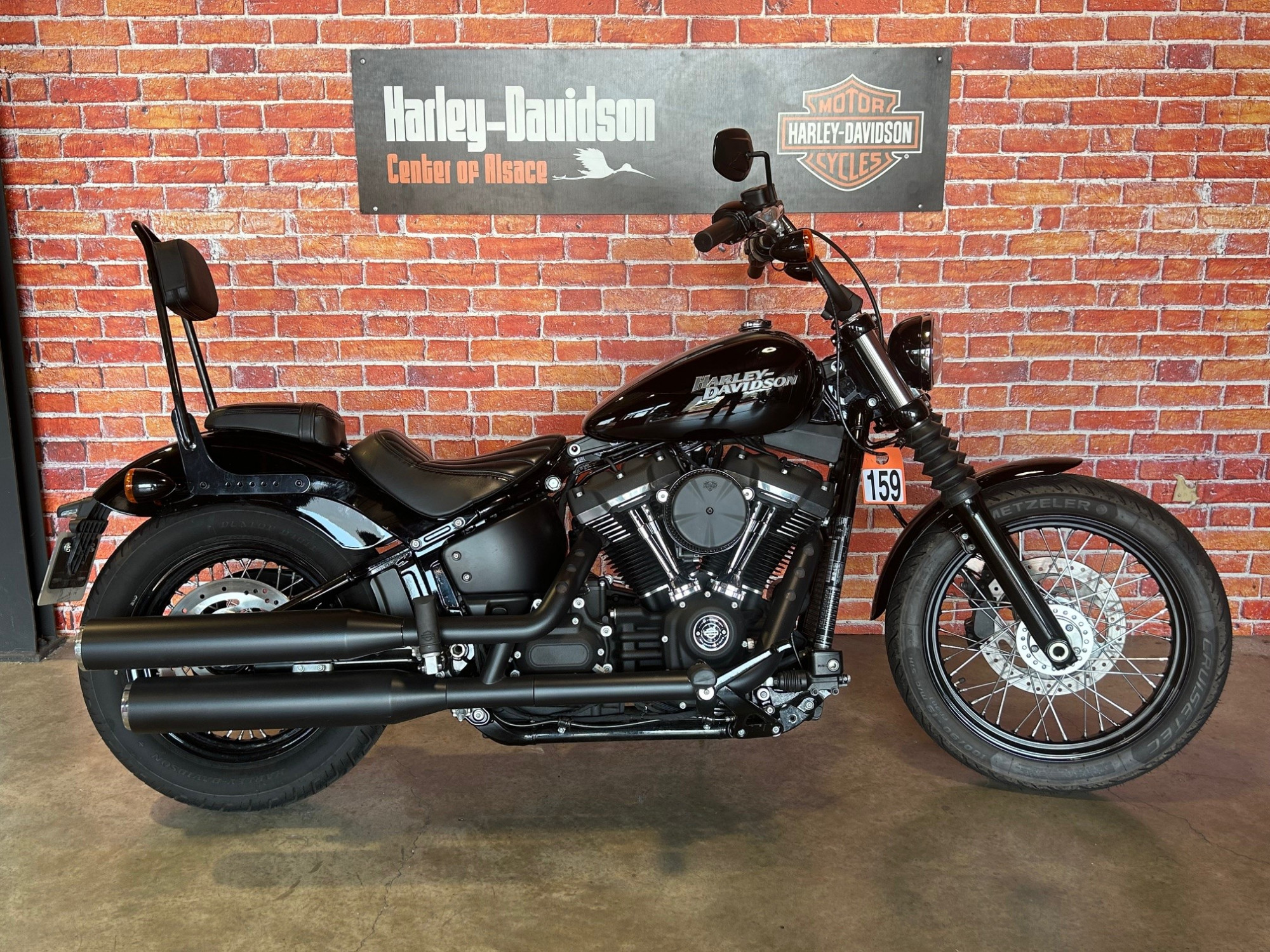 photo de HARLEY DAVIDSON SOFTAIL STREET BOB 1748  1748 occasion de couleur  en vente   Fegersheim