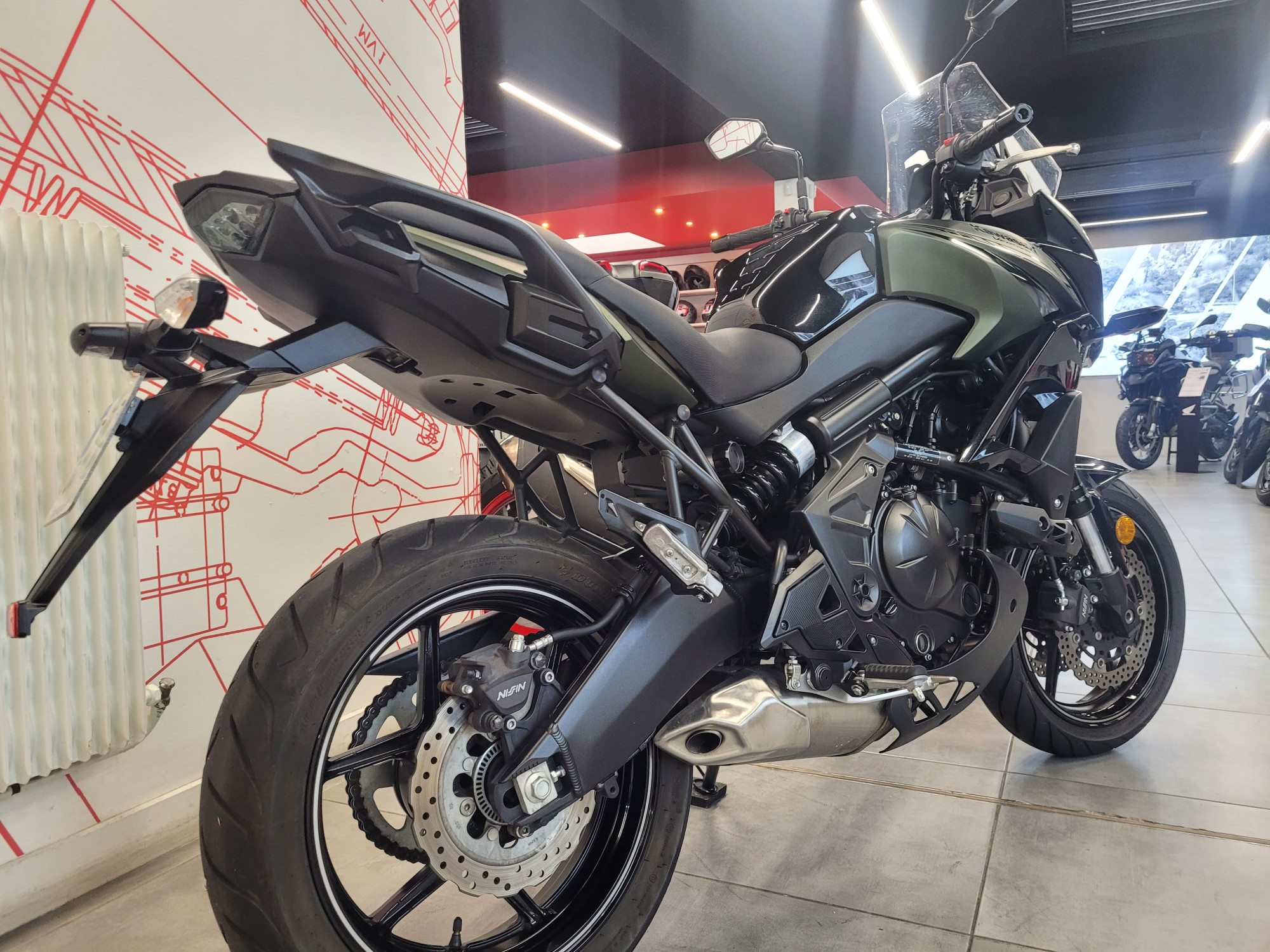 photo de KAWASAKI VERSYS 650 occasion de couleur  en vente   Paris 12