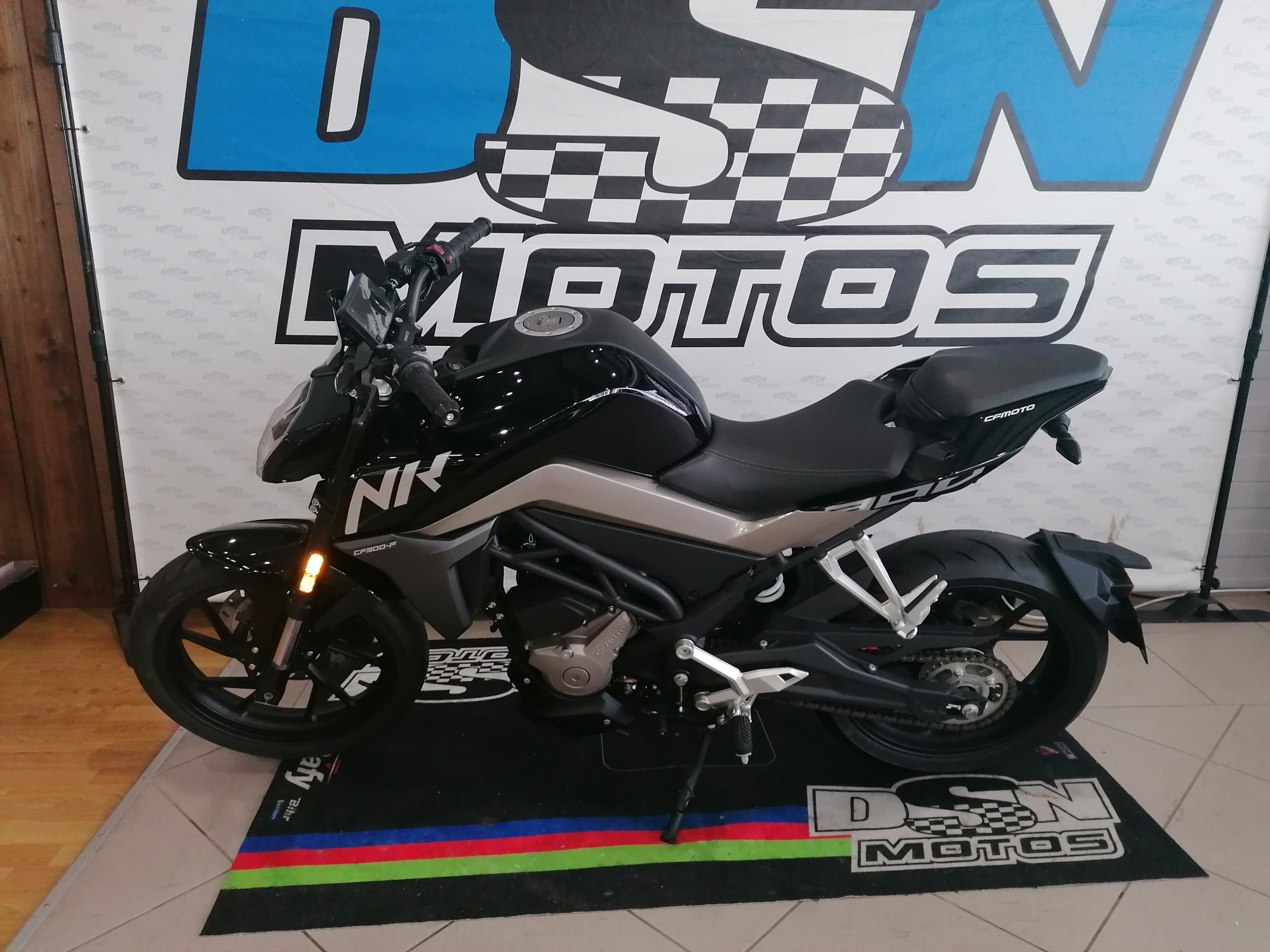 photo de CF MOTO 300 NK 300 occasion de couleur  en vente à Toulenne n°2