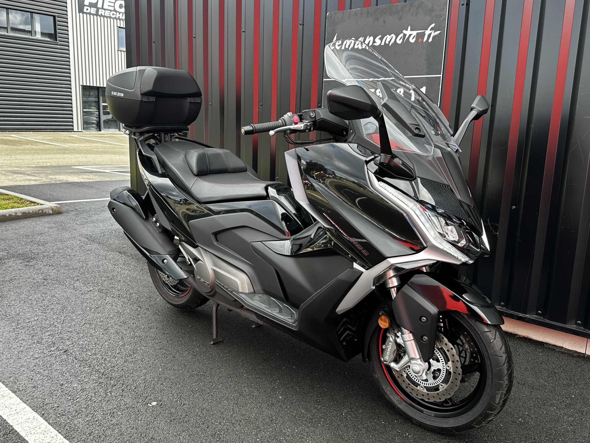 photo de KYMCO AK 550 550 occasion de couleur  en vente à Ruaudin n°3