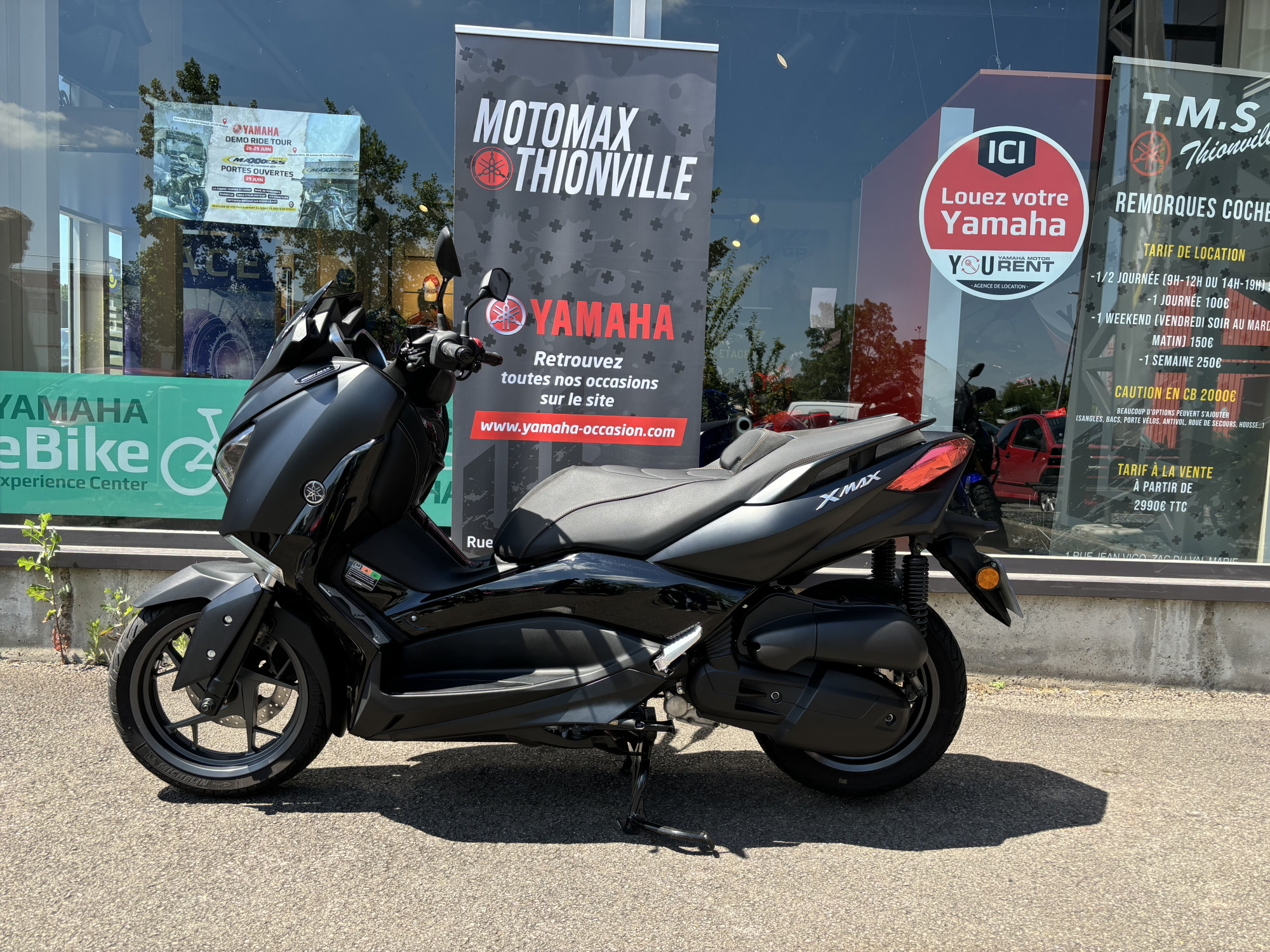 photo de YAMAHA XMAX 125 IRON MAX 125 occasion de couleur  en vente à Thionville n°2