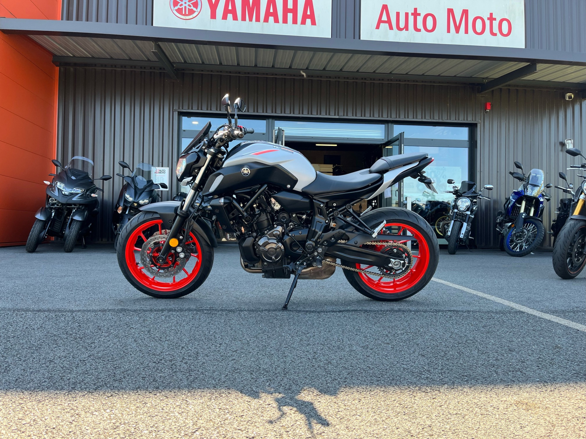 photo de YAMAHA MT-07 (47.5CV) 695 occasion de couleur  en vente à St Thuriau n°3