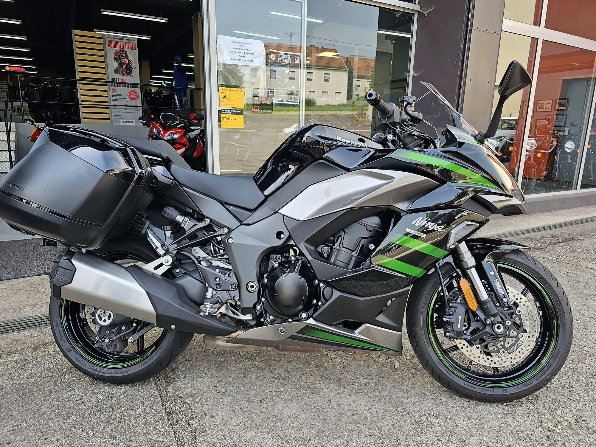 photo de KAWASAKI Z1000 1000 occasion de couleur  en vente à Cocheren n°3