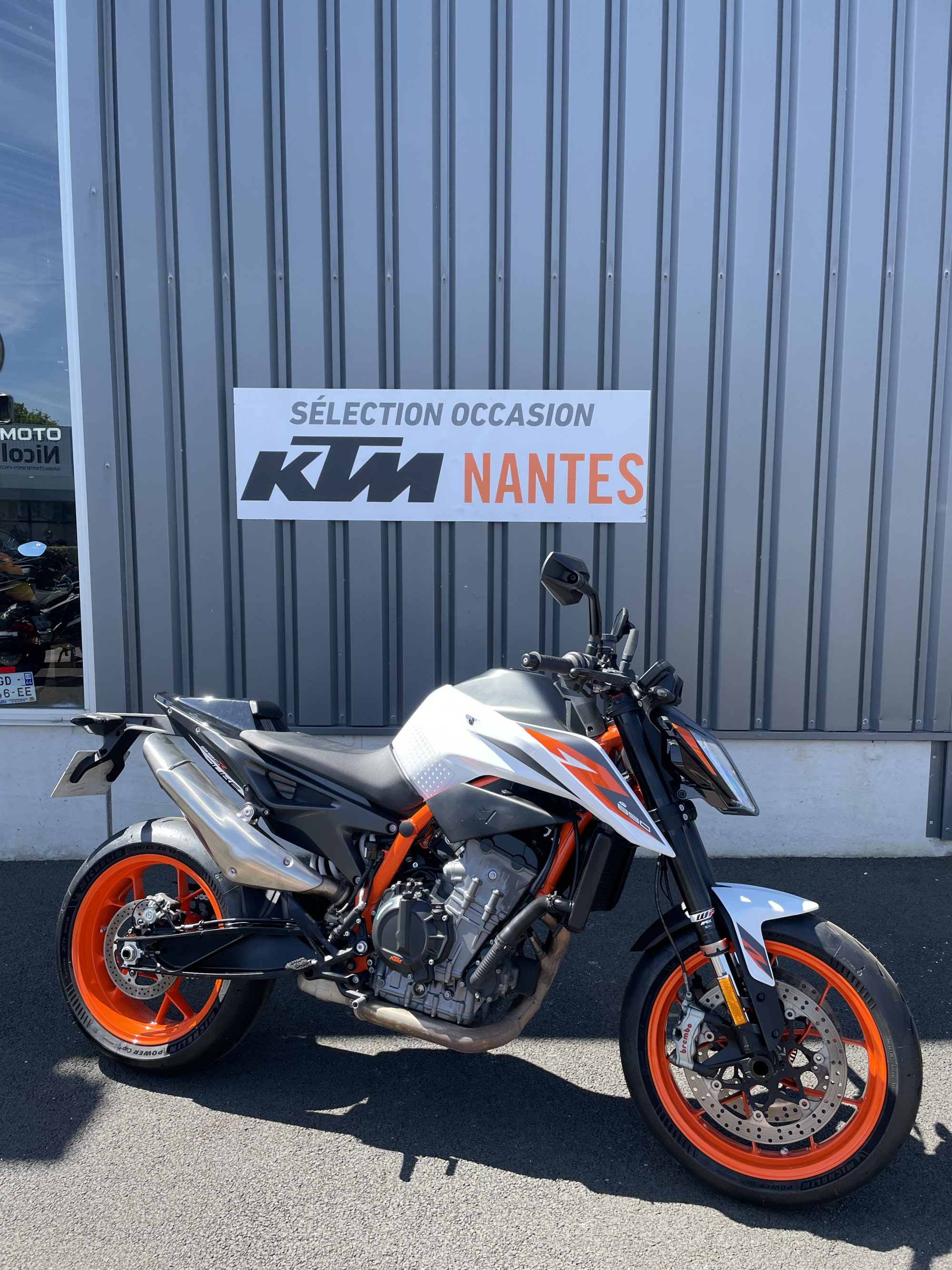 photo de KTM 890 DUKE R 890 occasion de couleur  en vente à Orvault n°3