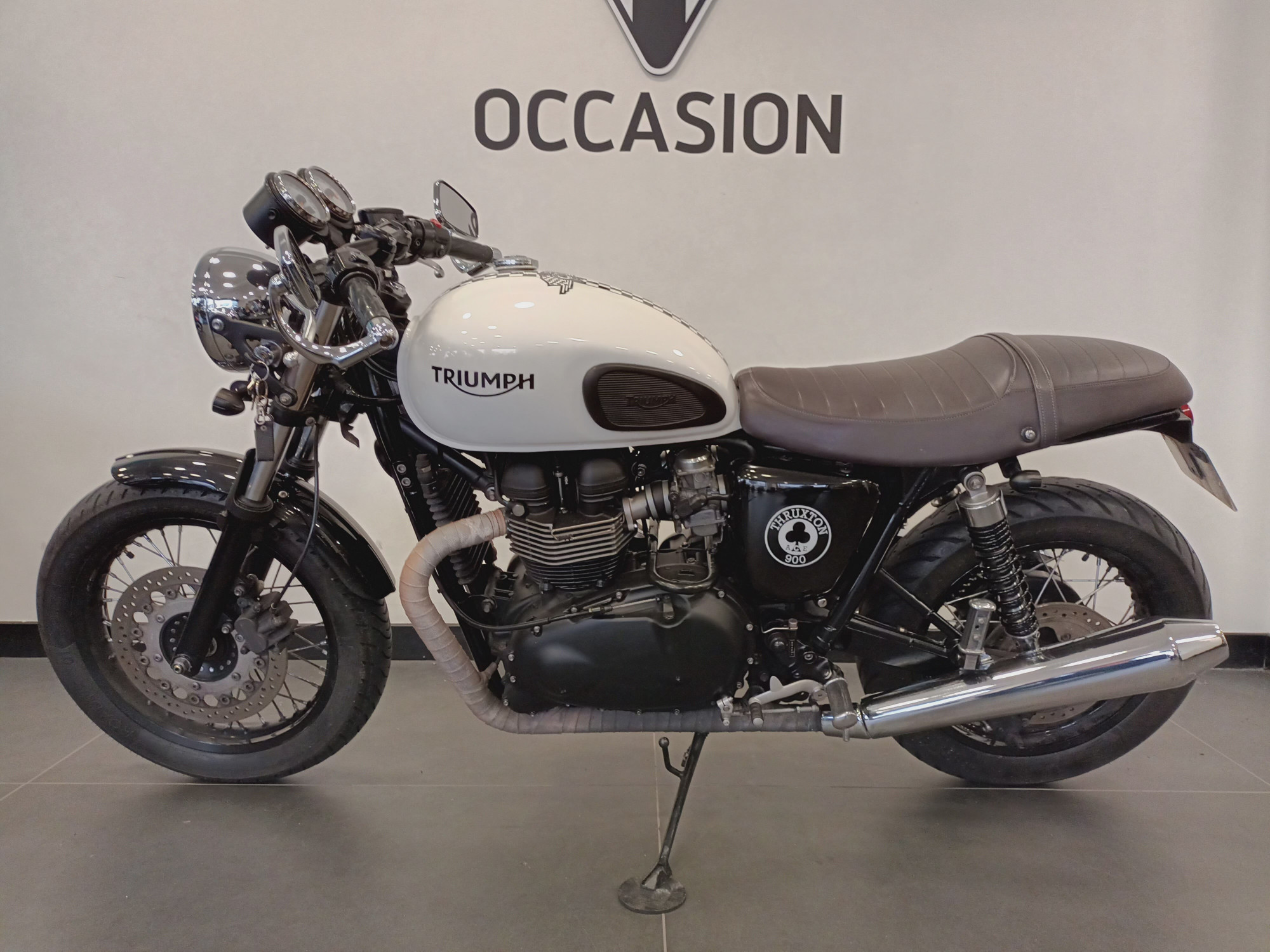 photo de TRIUMPH THRUXTON 900 900 occasion de couleur  en vente à Le Kremlin Bicetre n°3