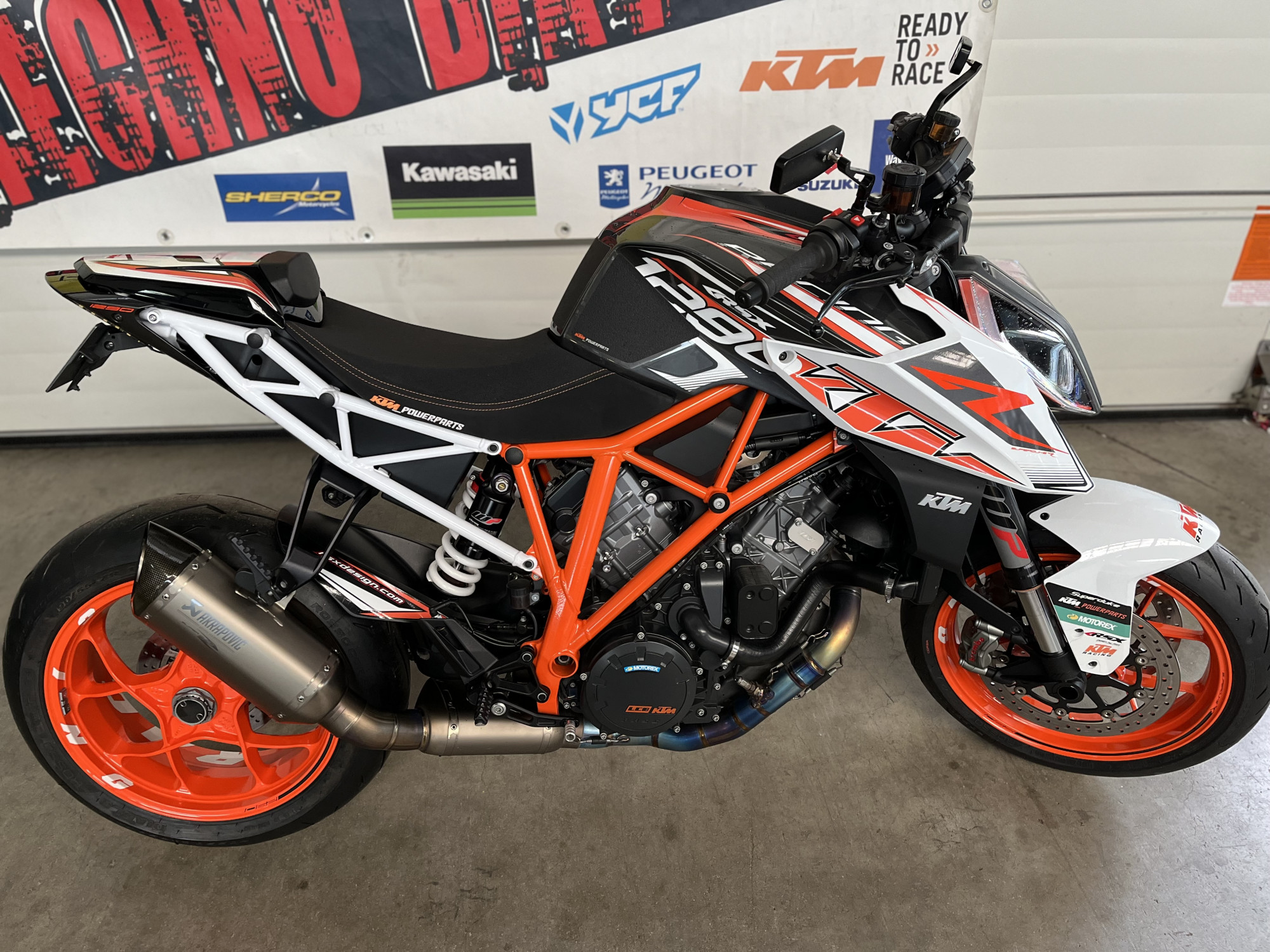 photo de KTM 1290 SUPER DUKE R 1290 occasion de couleur  en vente à St Germain Laprade n°3