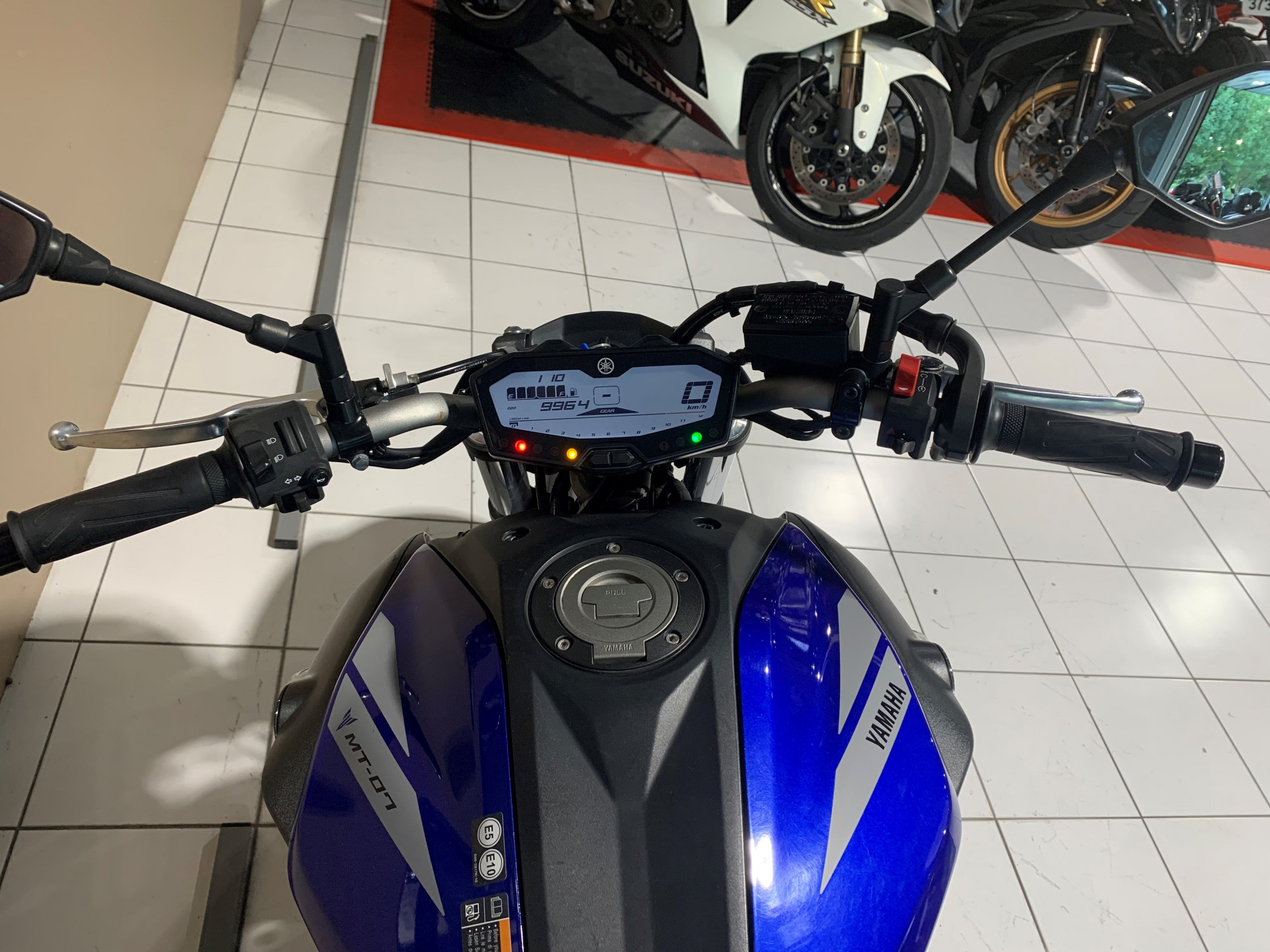 photo de YAMAHA MT-07 (47.5CV) 695 occasion de couleur  en vente à Toulouse n°3