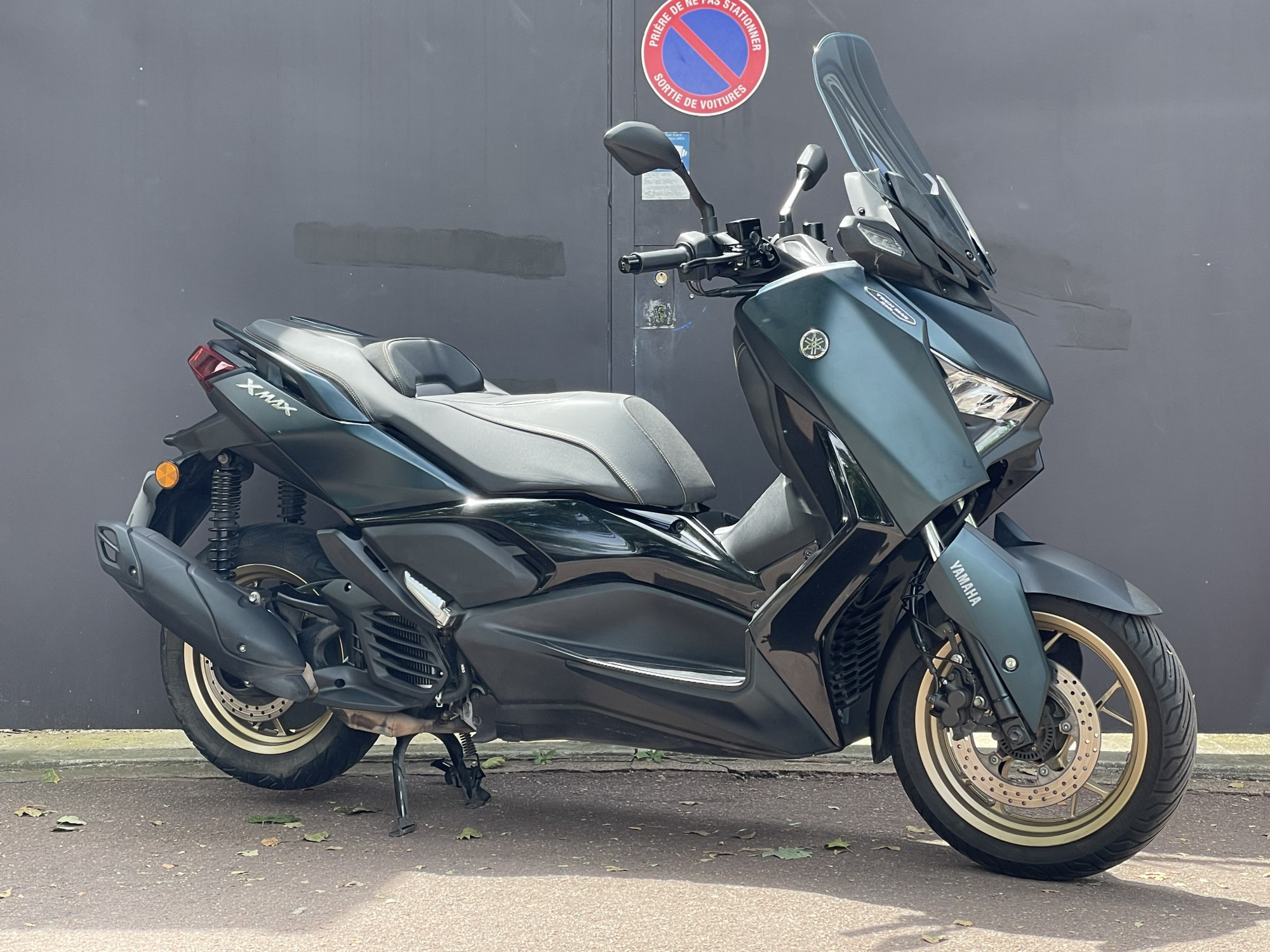 photo de YAMAHA XMAX 125 TECH MAX 125 occasion de couleur  en vente à Creteil n°3