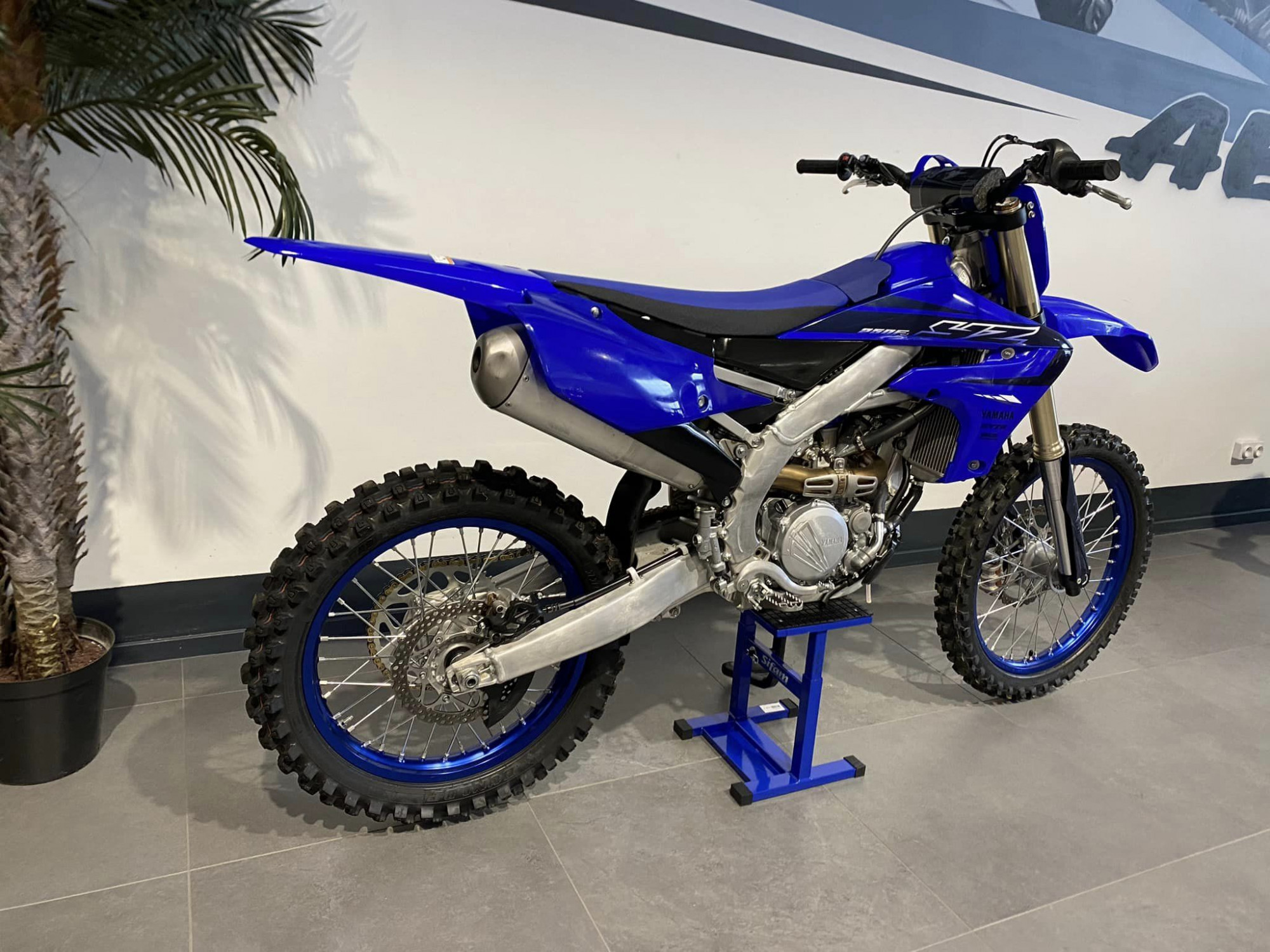 photo de YAMAHA YZ 250 occasion de couleur  en vente   Abbeville