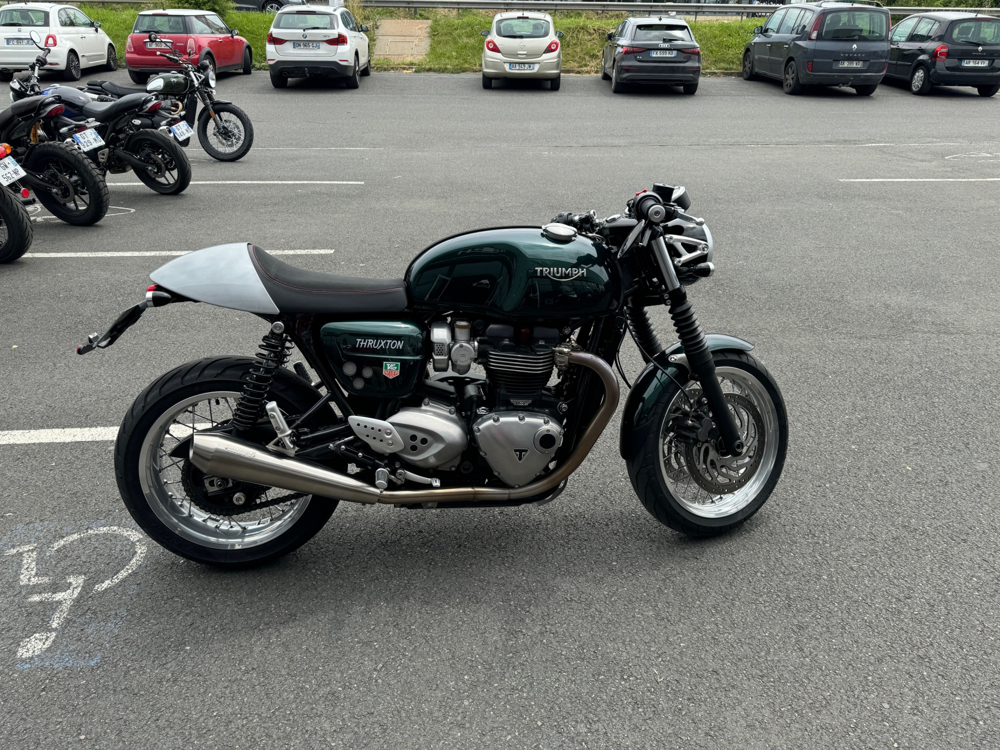 photo de TRIUMPH THRUXTON 1200 1200 occasion de couleur  en vente à Tours n°2