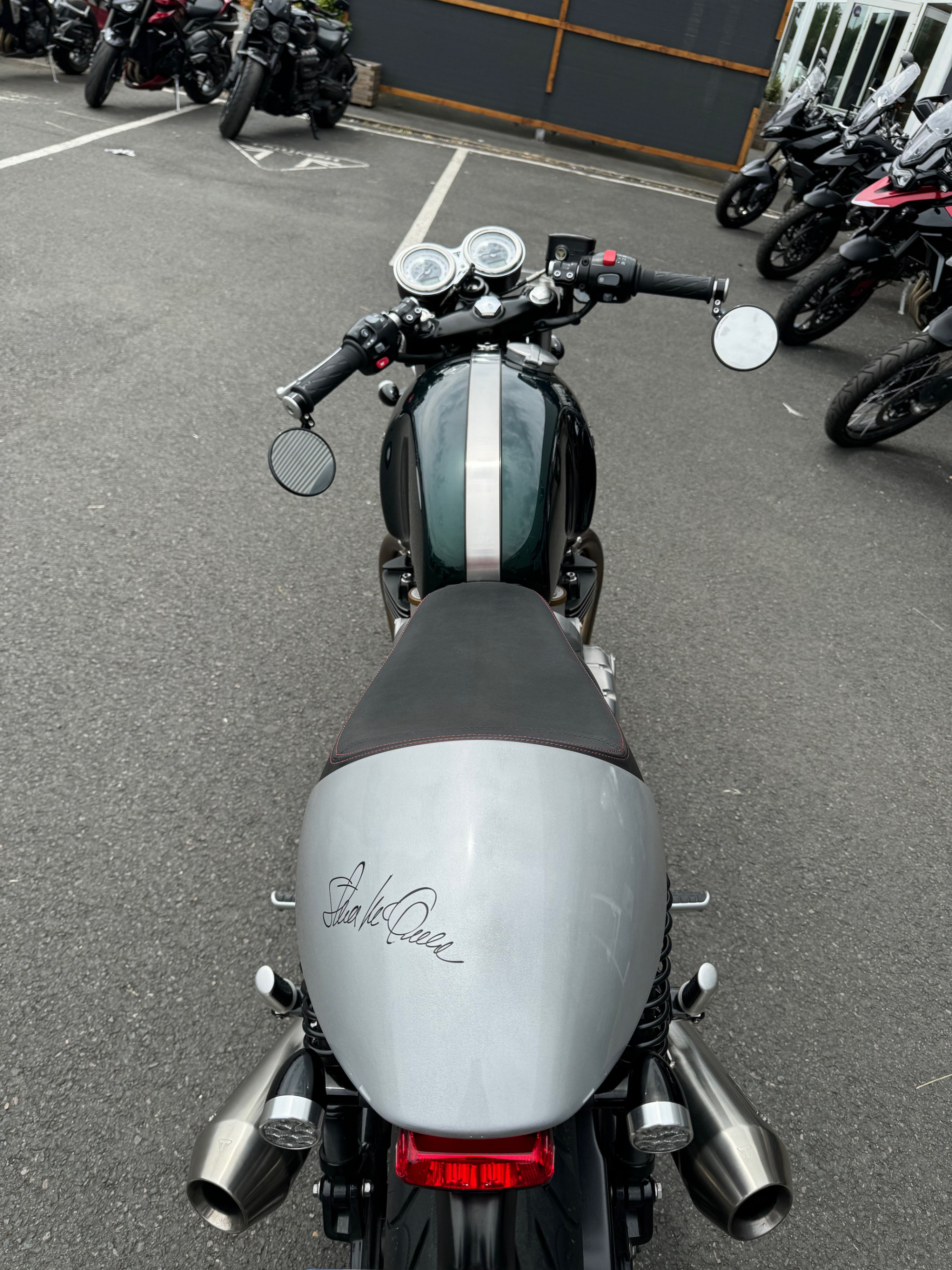 photo de TRIUMPH THRUXTON 1200 1200 occasion de couleur  en vente   Tours